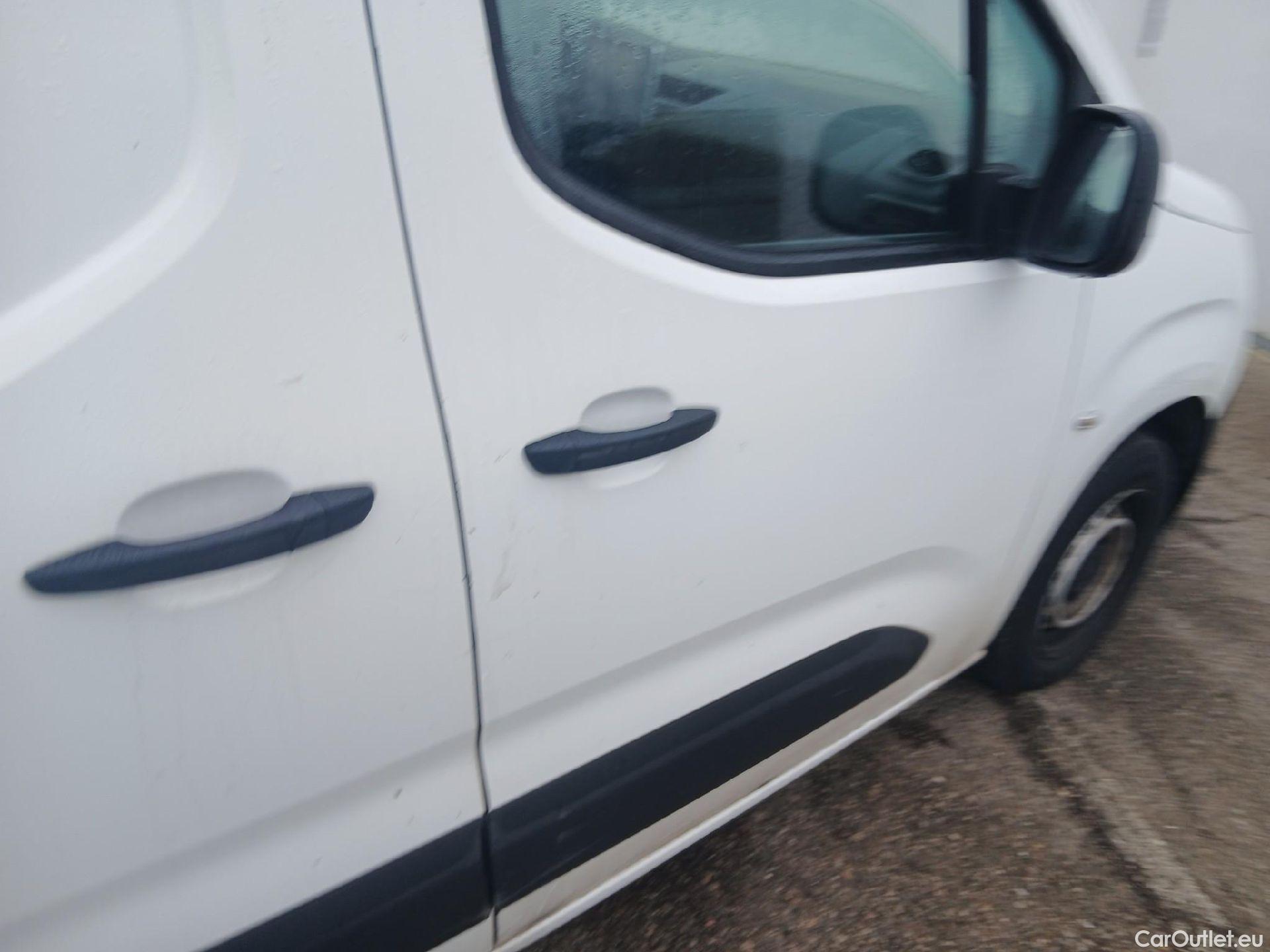  Peugeot  Partner PEUGEOT  / 2018 / 4P / furgón derivado de turismo Premium Standard 600kg BlueHDi 73kW (AC) #26