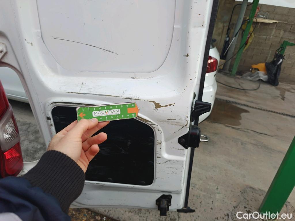  Peugeot  Partner PEUGEOT  / 2018 / 3P / furgón derivado de turismo Pro Standard 600kg BlueHDi 73kW (AC) #36