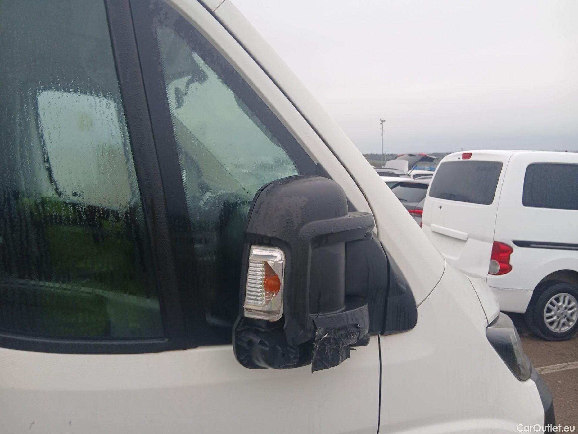  Peugeot  Boxer PEUGEOT  / 2014 / 4P / combi Combi 5/9 Pl 330 L1H1 BlueHDi 88KW (120) #41