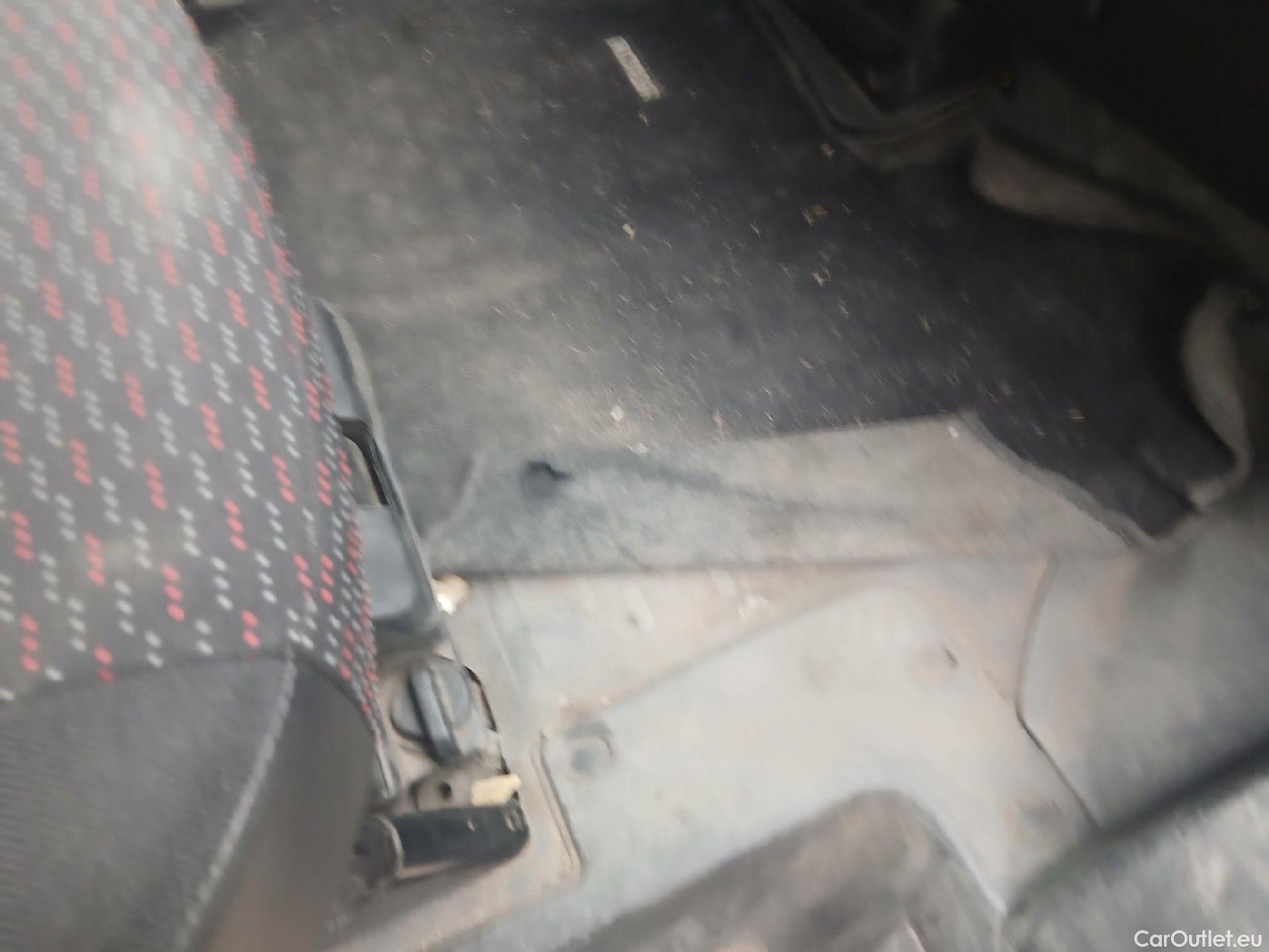  Peugeot  Boxer PEUGEOT  / 2014 / 4P / combi Combi 5/9 Pl 330 L1H1 BlueHDi 88KW (120) #46