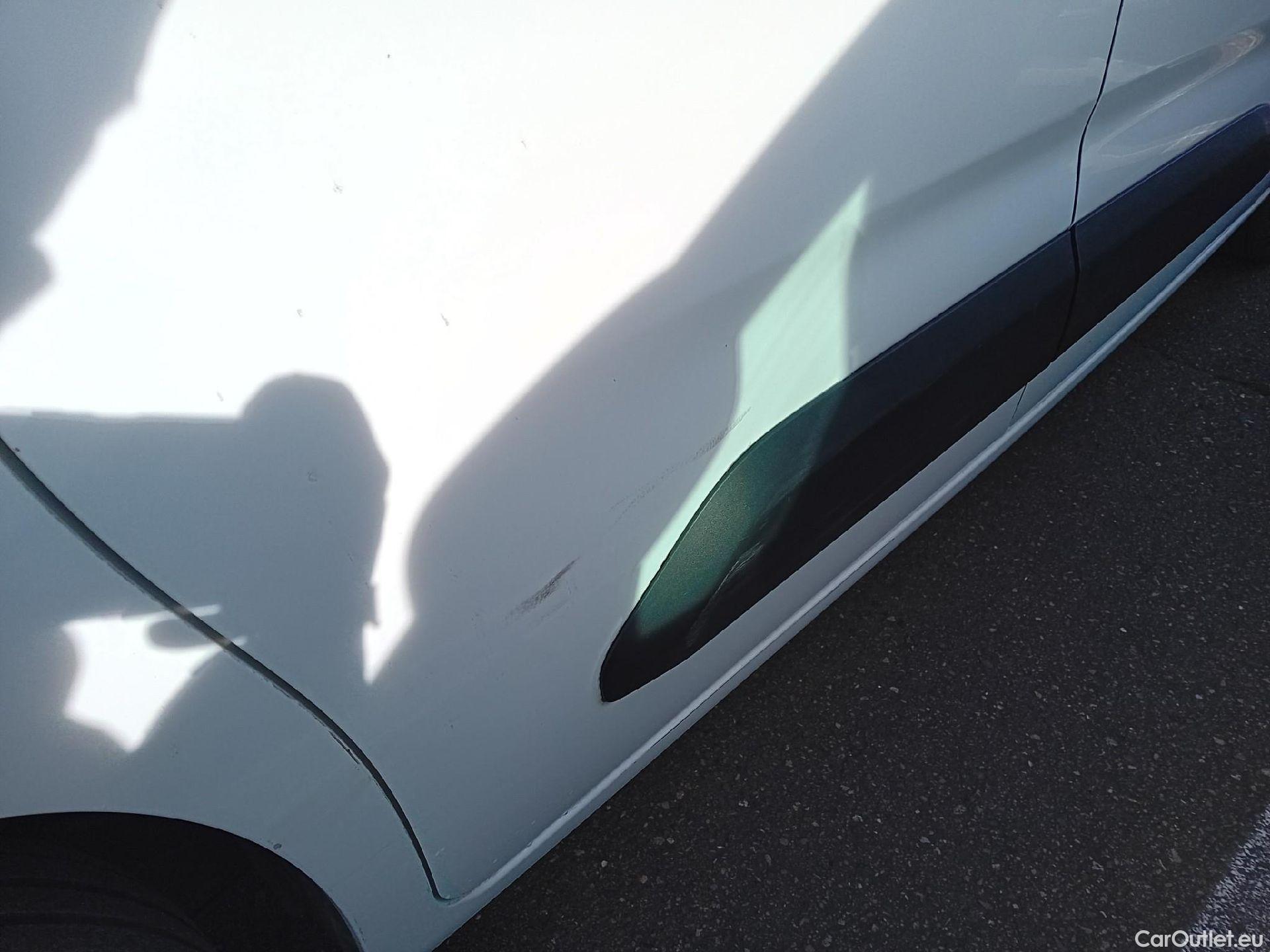  Peugeot  Partner PEUGEOT  / 2018 / 4P / furgón derivado de turismo Premium Standard 600kg BlueHDi 73kW (AC) #30