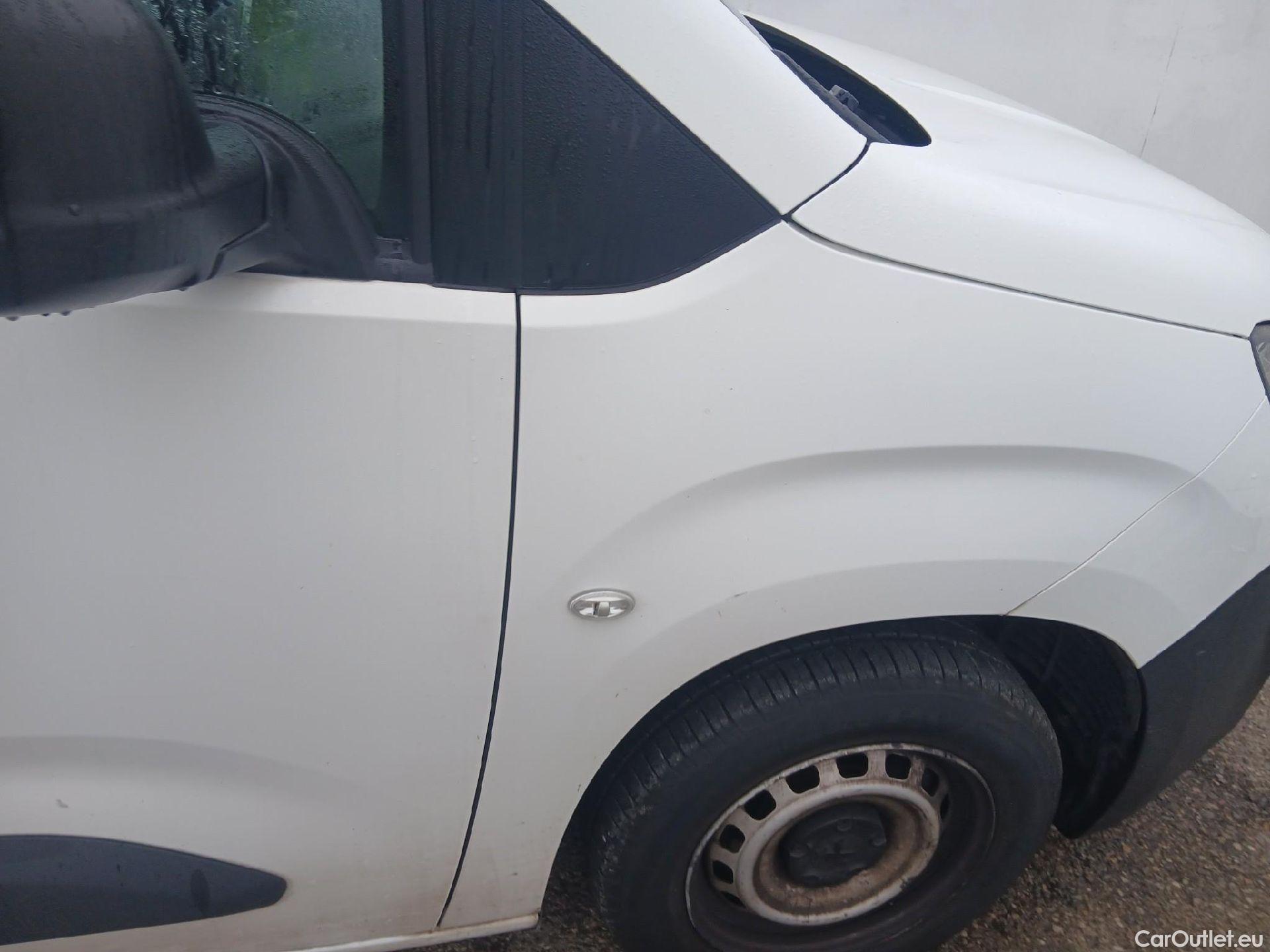  Peugeot  Partner PEUGEOT  / 2018 / 4P / furgón derivado de turismo Premium Standard 600kg BlueHDi 73kW (AC) #33