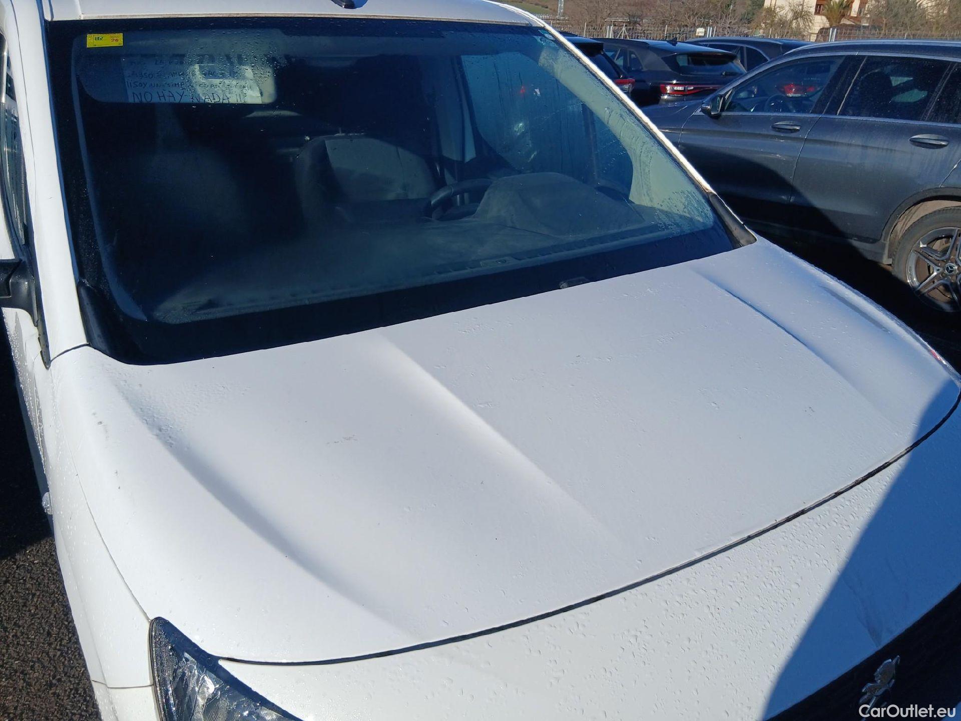  Peugeot  Partner PEUGEOT  / 2018 / 3P / furgón derivado de turismo Pro Standard 600kg BlueHDi 73kW (CX) #2