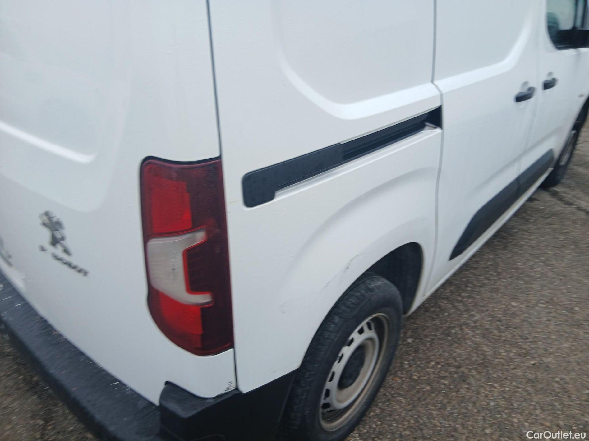  Peugeot  Partner PEUGEOT  / 2018 / 4P / furgón derivado de turismo Premium Standard 600kg BlueHDi 73kW (AC) #22