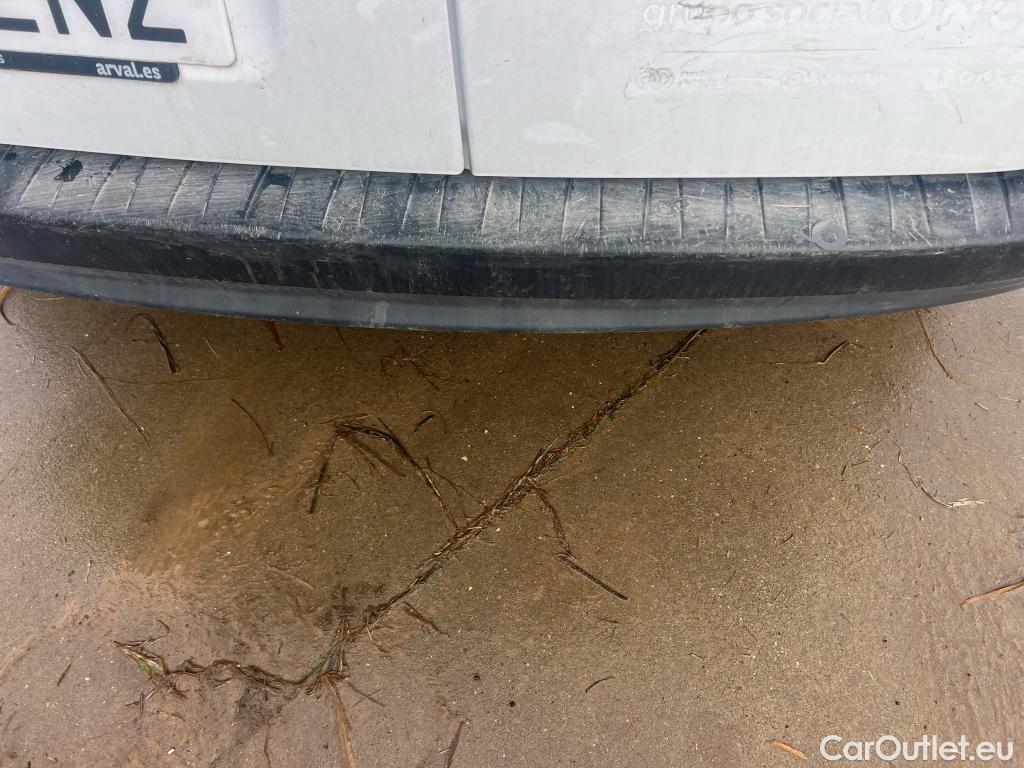  Renault  Kangoo RENAULT  Furgón/2013/3P/furgón derivado de turismo Profesional Blue dCi 59 kW (80CV) #32