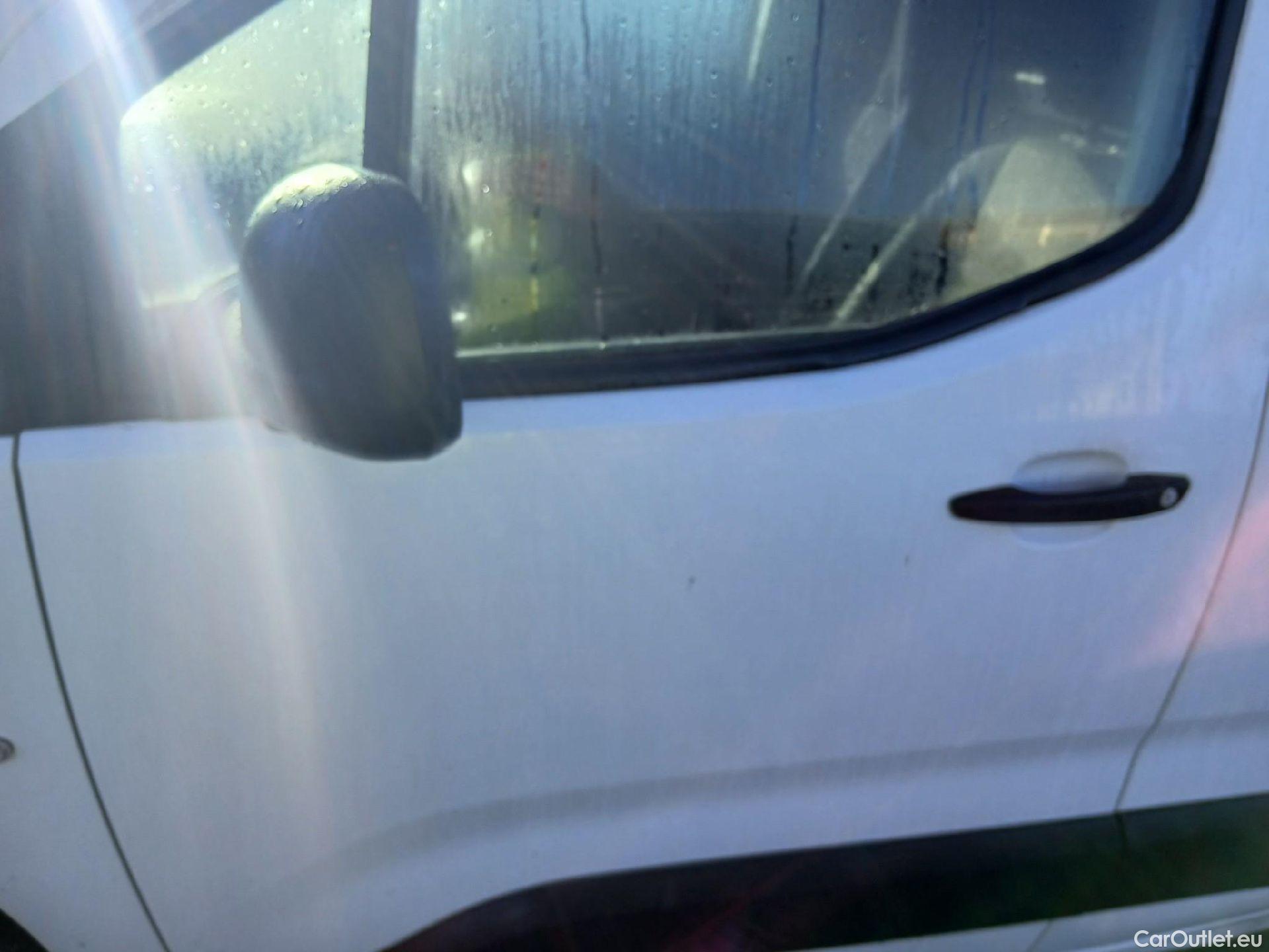  Peugeot  Partner PEUGEOT  / 2018 / 3P / furgón derivado de turismo Pro Standard 600kg BlueHDi 73kW (CX) #11