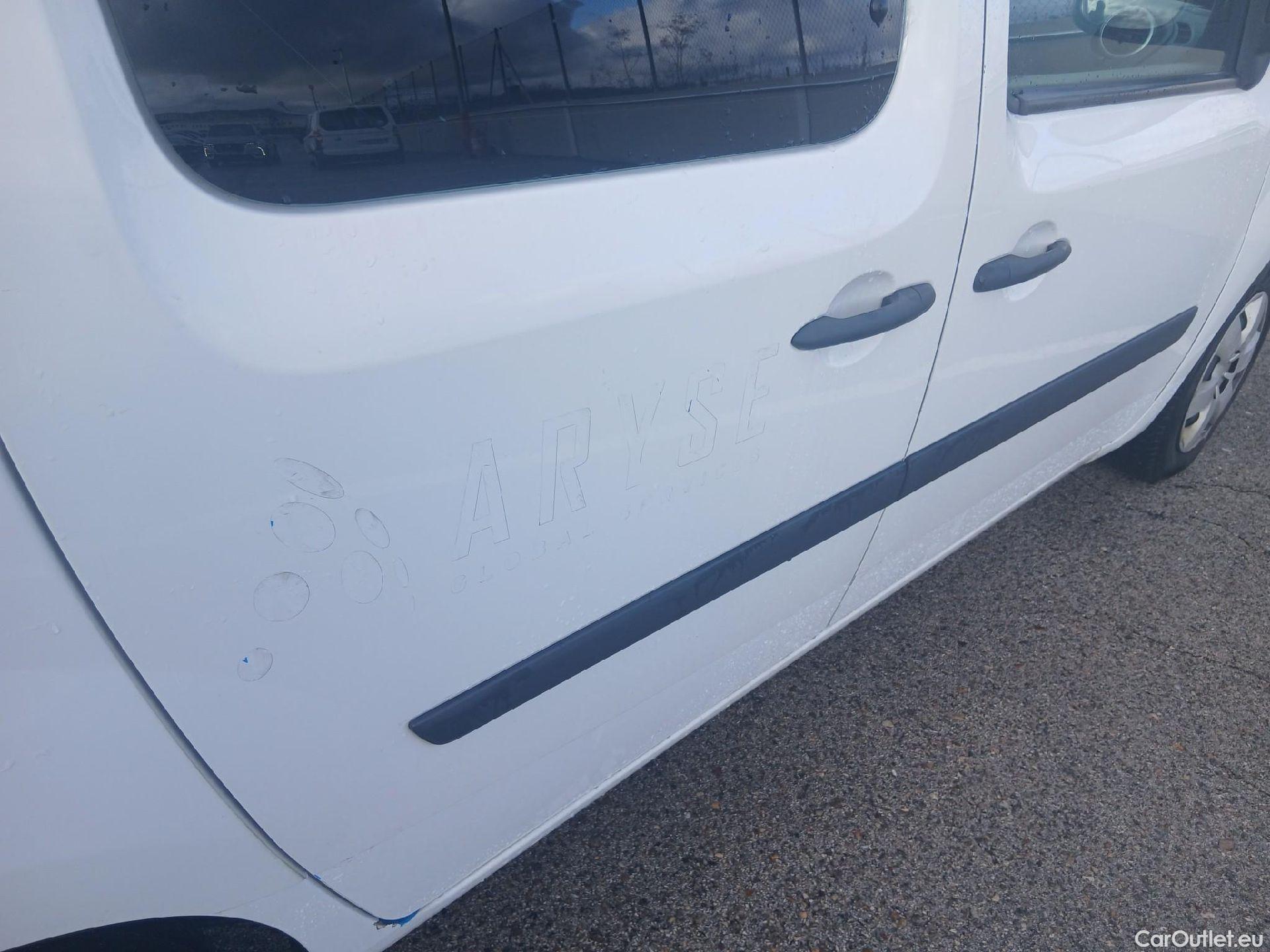  Renault  Kangoo RENAULT  Combi / 2013 / 4P / combi Profesional M1-AF Blue dCi 70 kW (95 CV) #28