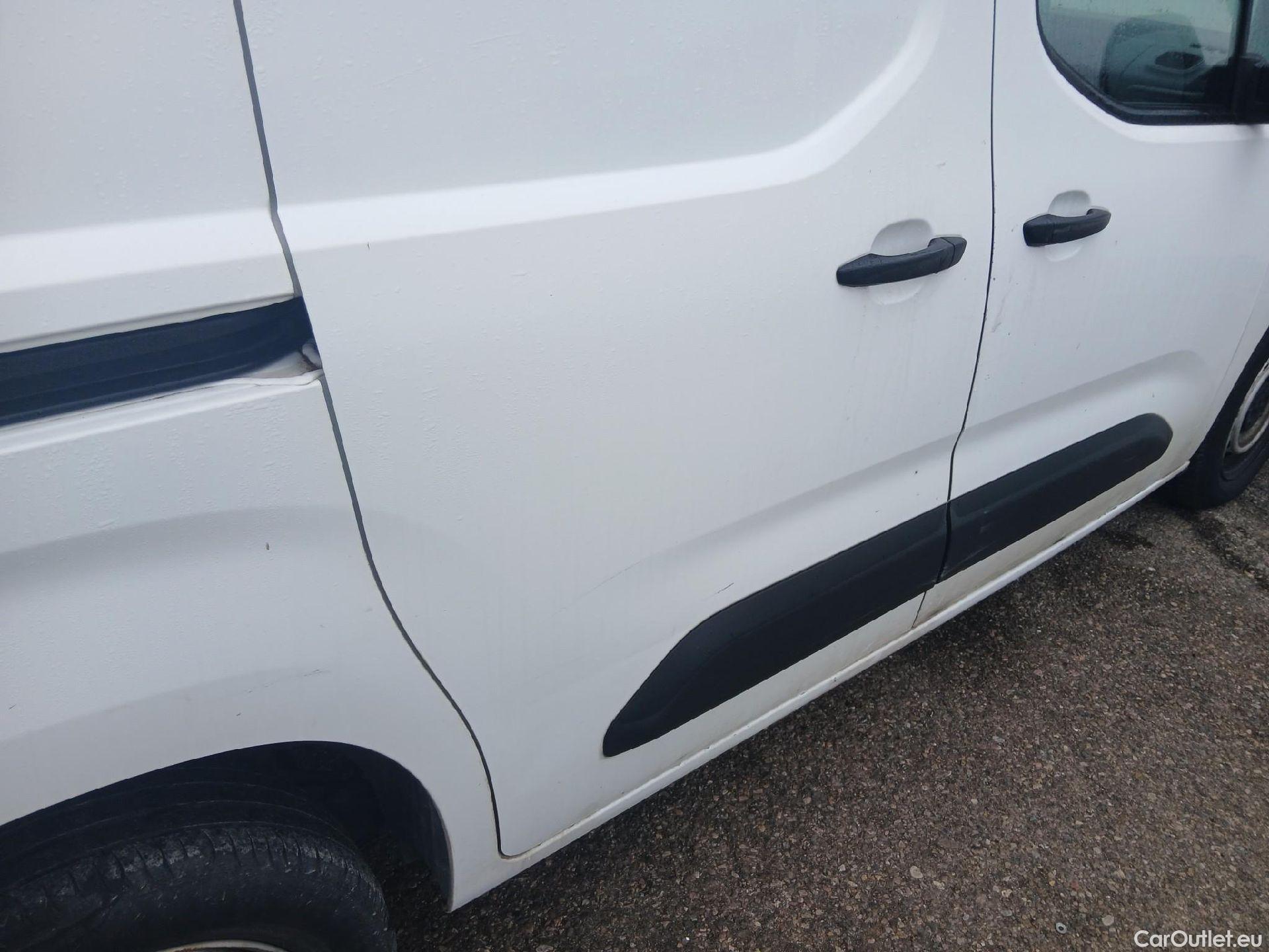  Peugeot  Partner PEUGEOT  / 2018 / 4P / furgón derivado de turismo Premium Standard 600kg BlueHDi 73kW (AC) #23