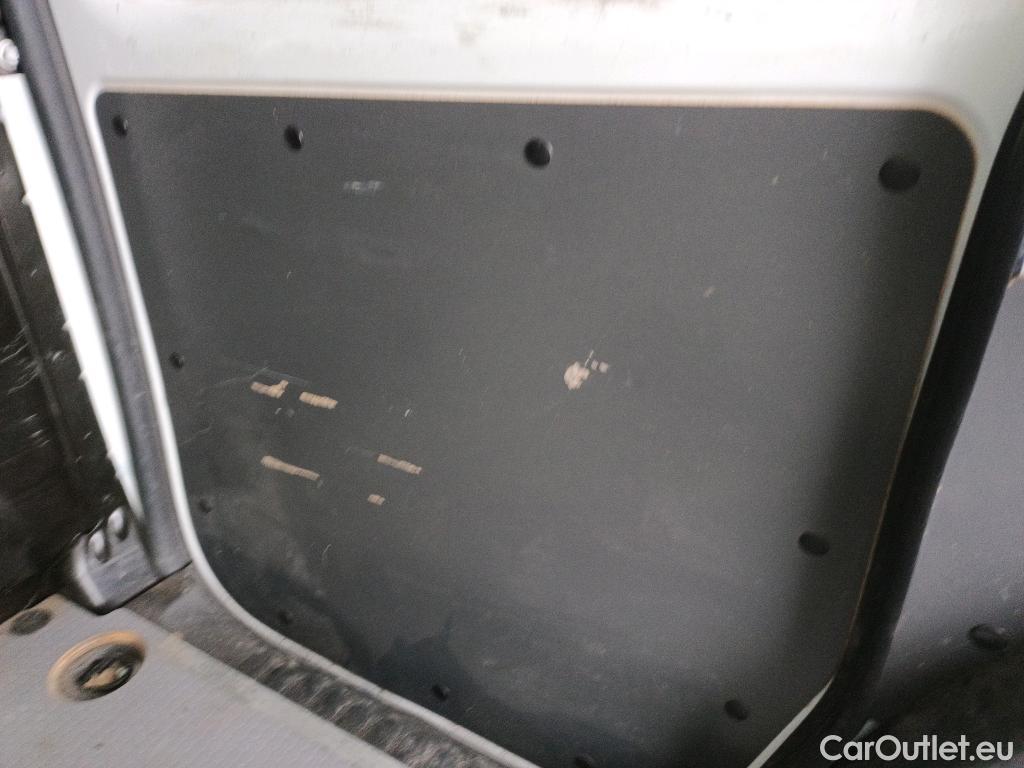  Renault  Kangoo RENAULT  Furgón/2013/3P/furgón derivado de turismo Profesional Blue dCi 70kW (95CV) #31