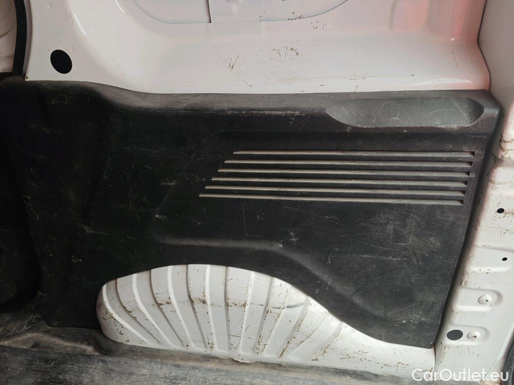  Peugeot  Partner PEUGEOT  / 2018 / 3P / furgón derivado de turismo Pro Standard 600kg BlueHDi 73kW (AC) #2