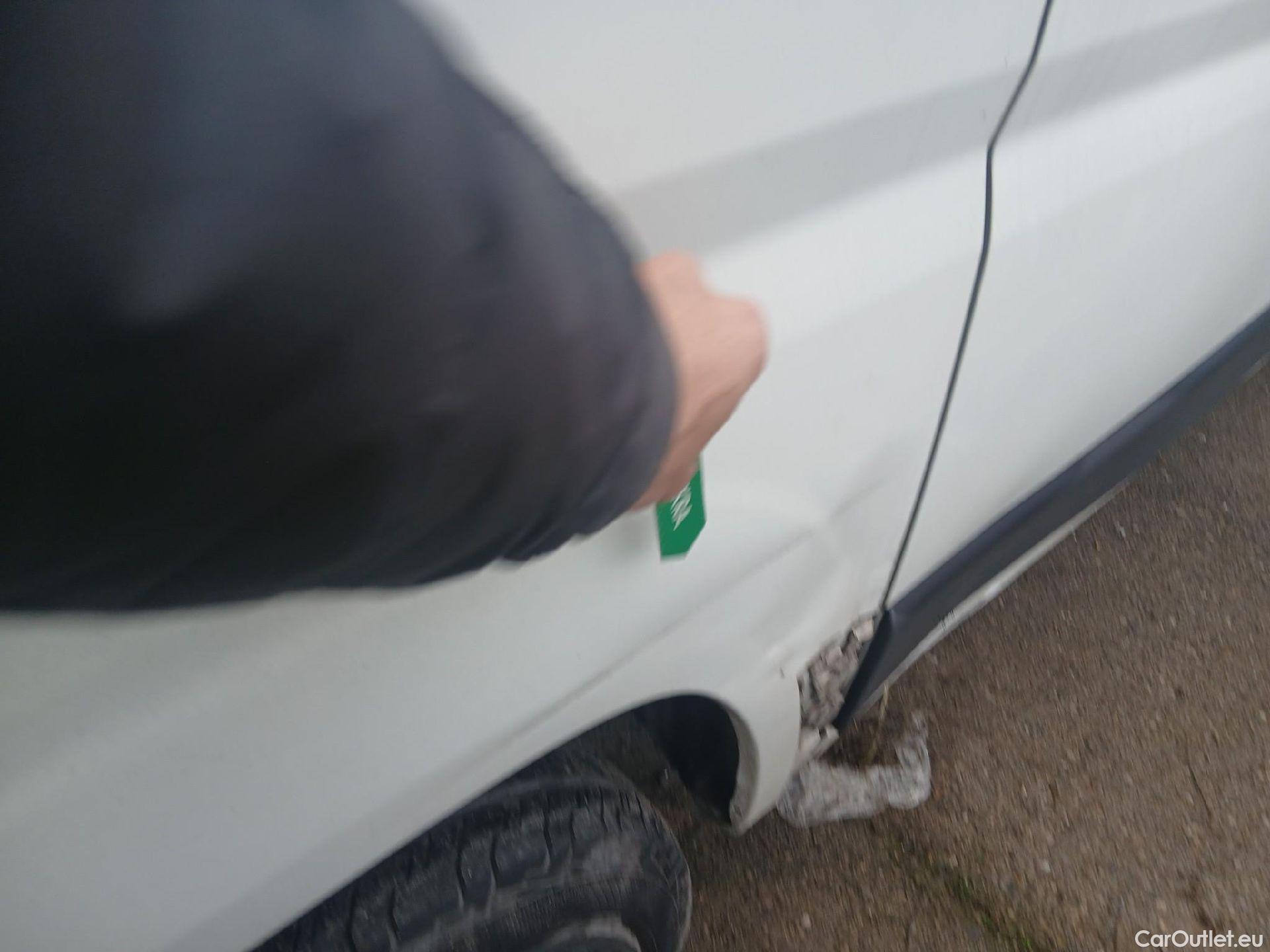  Peugeot  Boxer PEUGEOT  / 2014 / 4P / combi Combi 5/9 Pl 330 L1H1 BlueHDi 88KW (120) #28