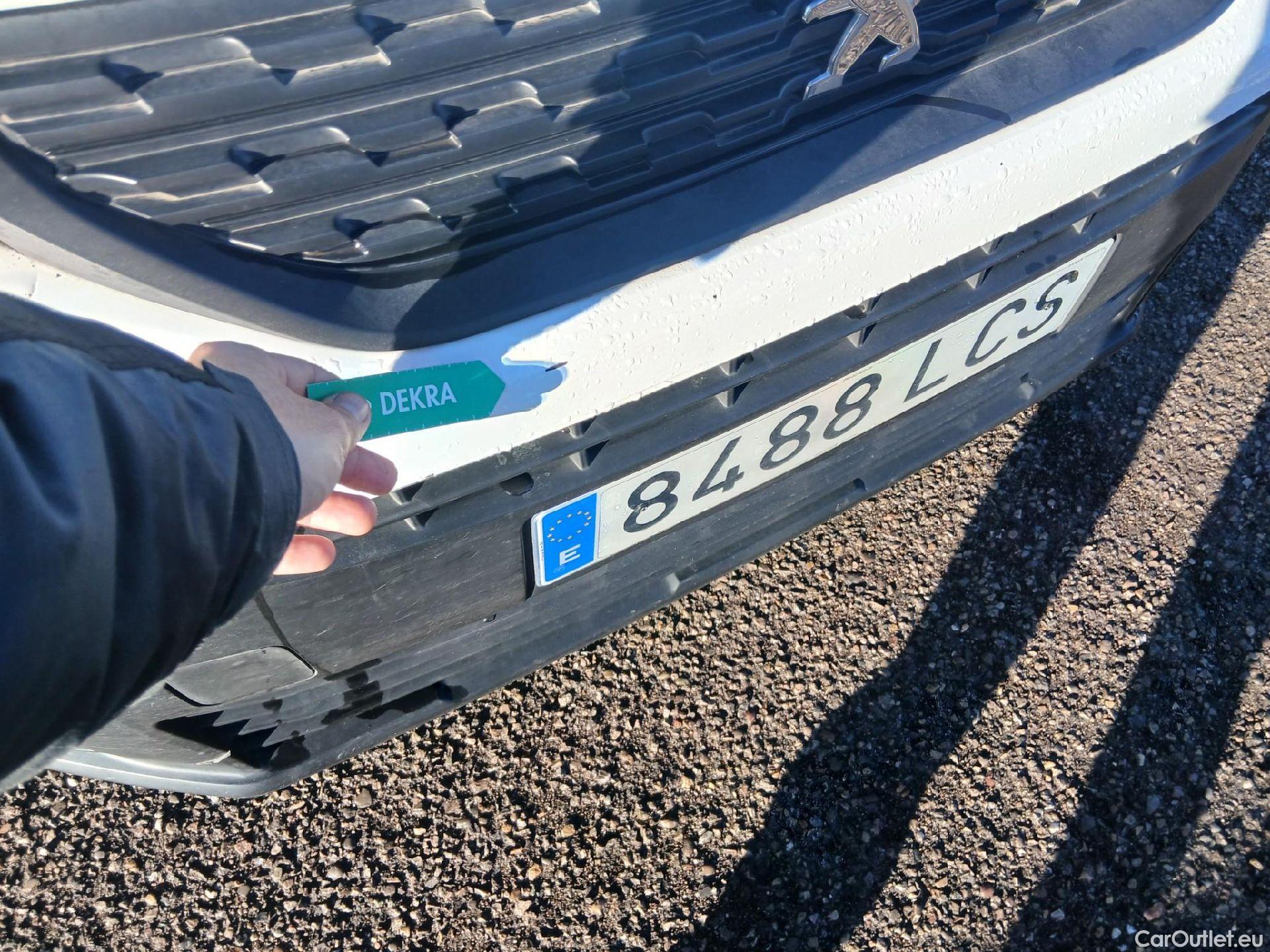  Peugeot  Partner PEUGEOT  / 2018 / 3P / furgón derivado de turismo Pro Standard 600kg BlueHDi 73kW (CX) #4