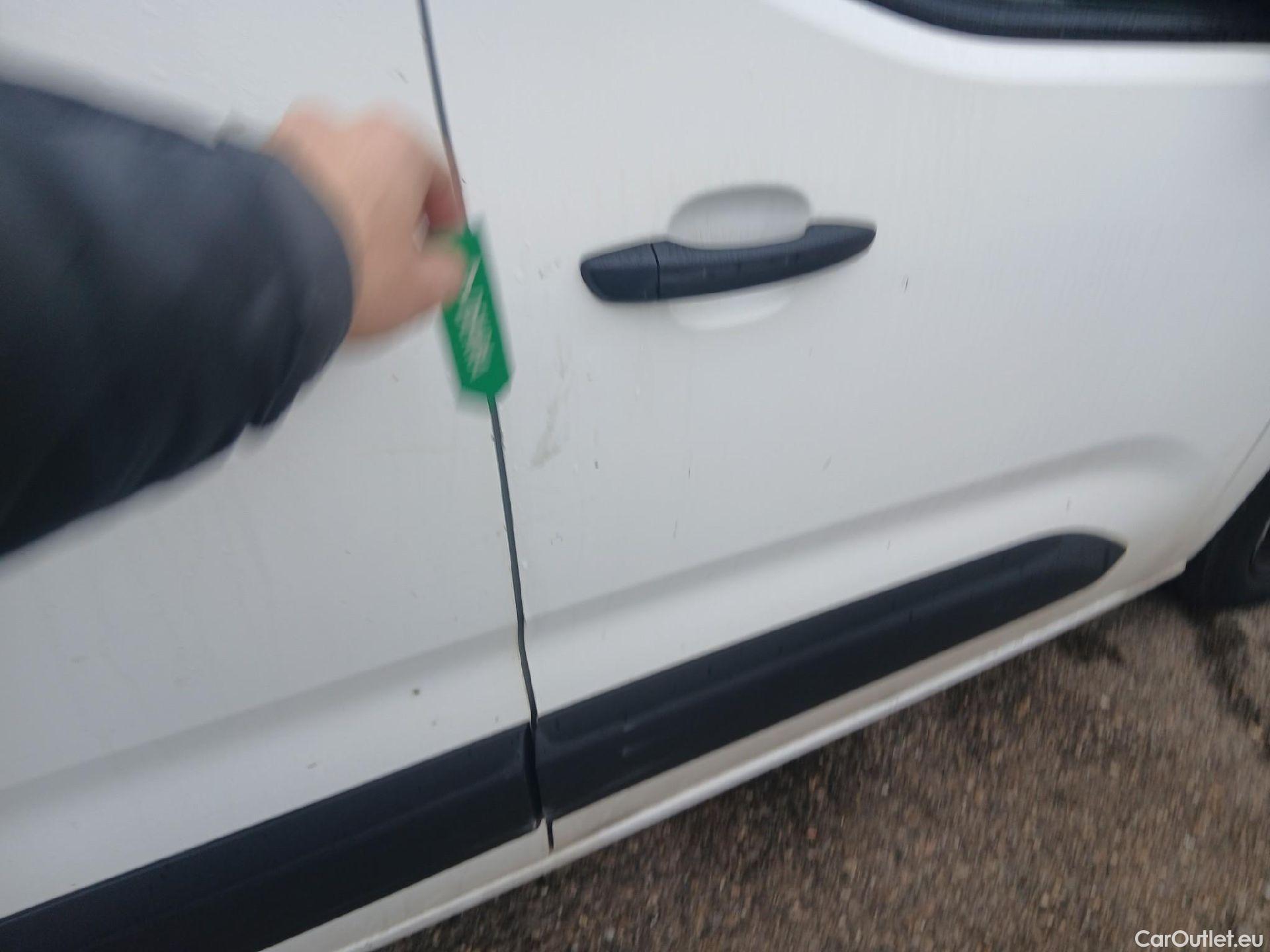  Peugeot  Partner PEUGEOT  / 2018 / 4P / furgón derivado de turismo Premium Standard 600kg BlueHDi 73kW (AC) #25