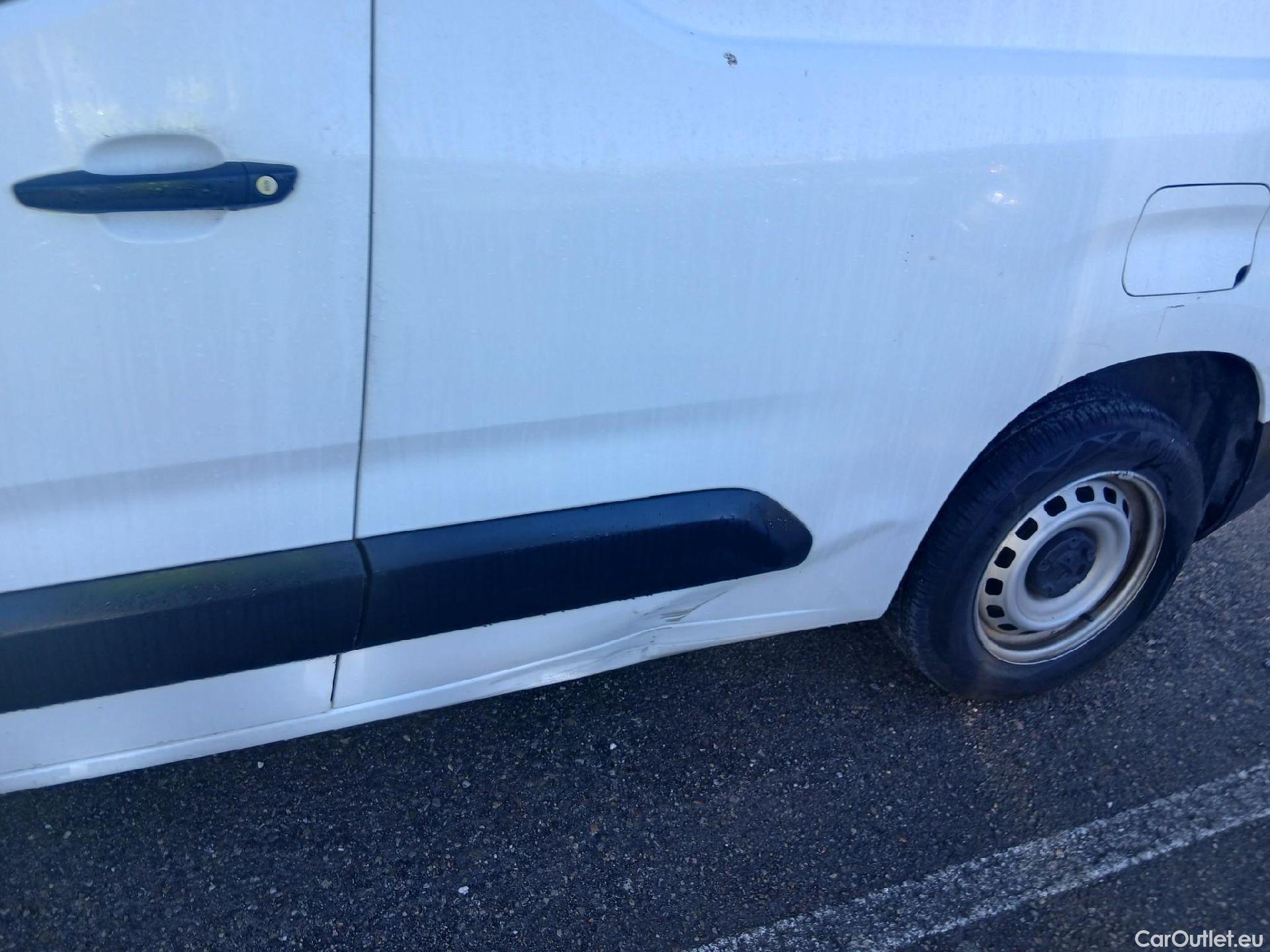  Peugeot  Partner PEUGEOT  / 2018 / 3P / furgón derivado de turismo Pro Standard 600kg BlueHDi 73kW (CX) #14