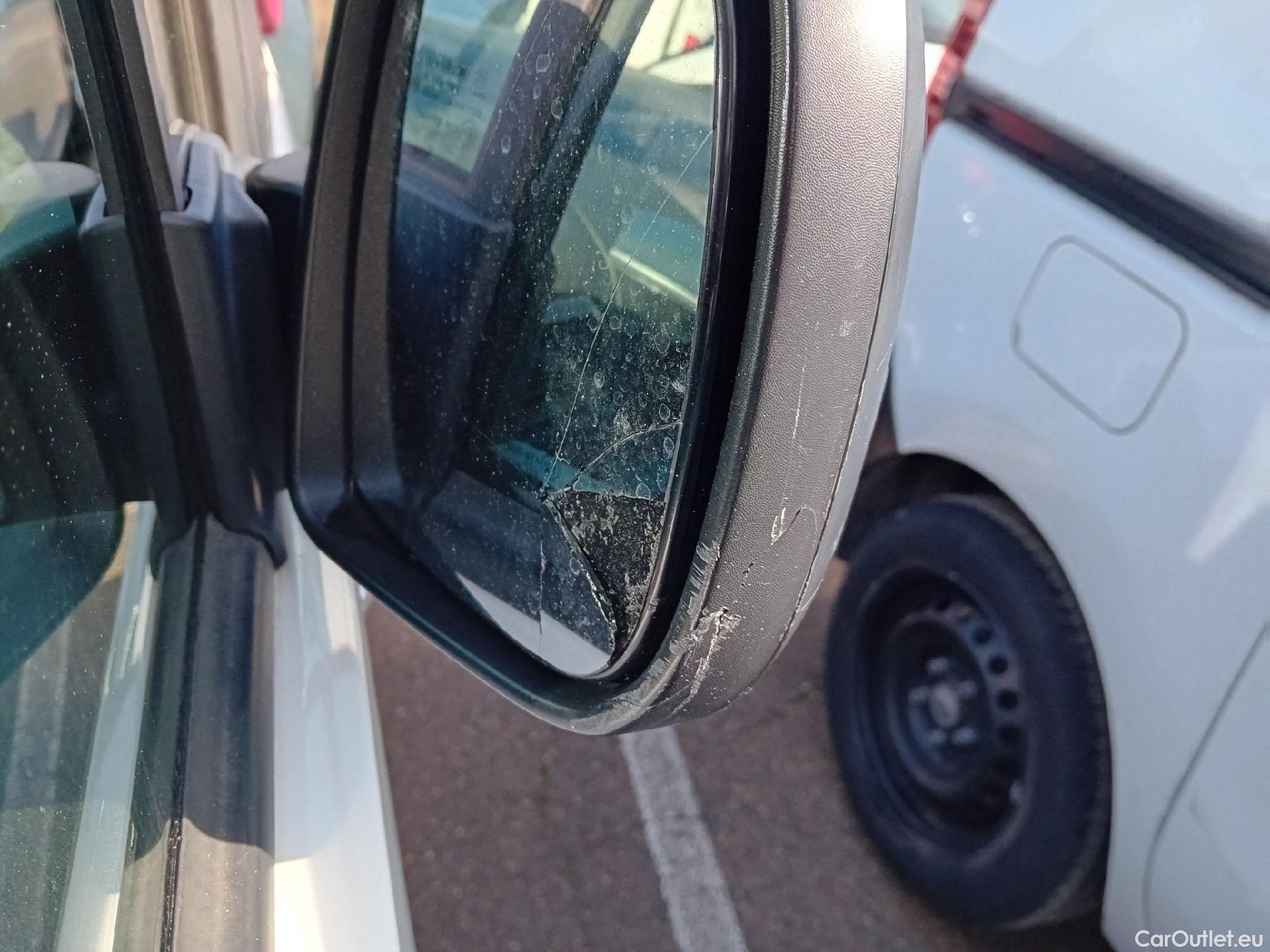  Peugeot  Partner PEUGEOT  / 2018 / 4P / furgón derivado de turismo Premium Standard 600kg BlueHDi 73kW (AC) #36