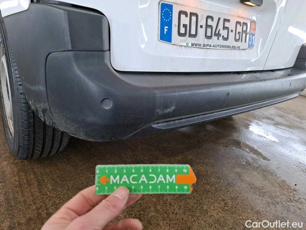  Opel  Combo OPEL  / 2018 / 4P / Fourgonnette 1.5 diesel 100chL1H1/augmen CARGO PACK C #28