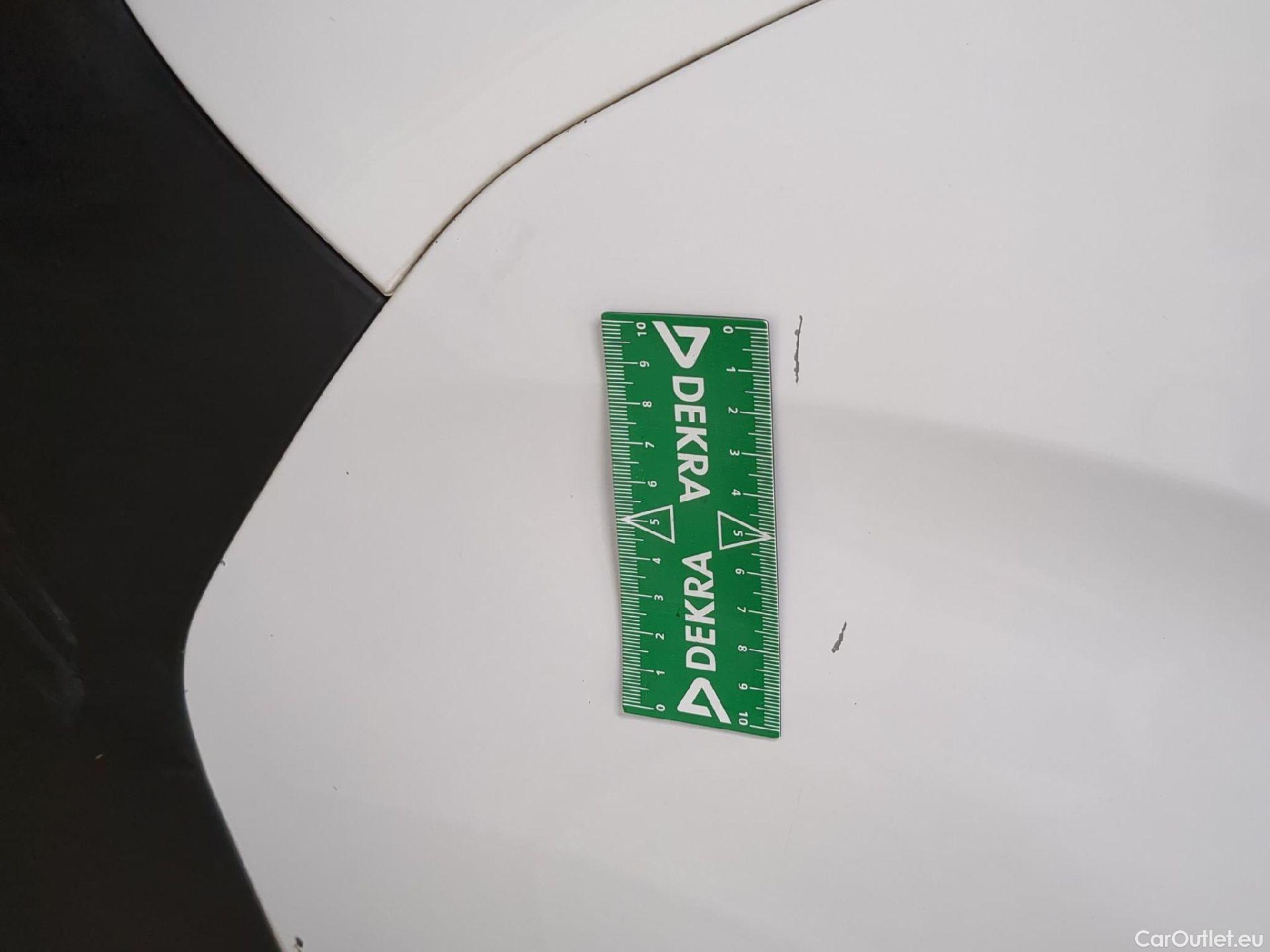  Peugeot  Expert  Fourgon Premium L1 1.5 HDi 100CV BVM6 E6d #48