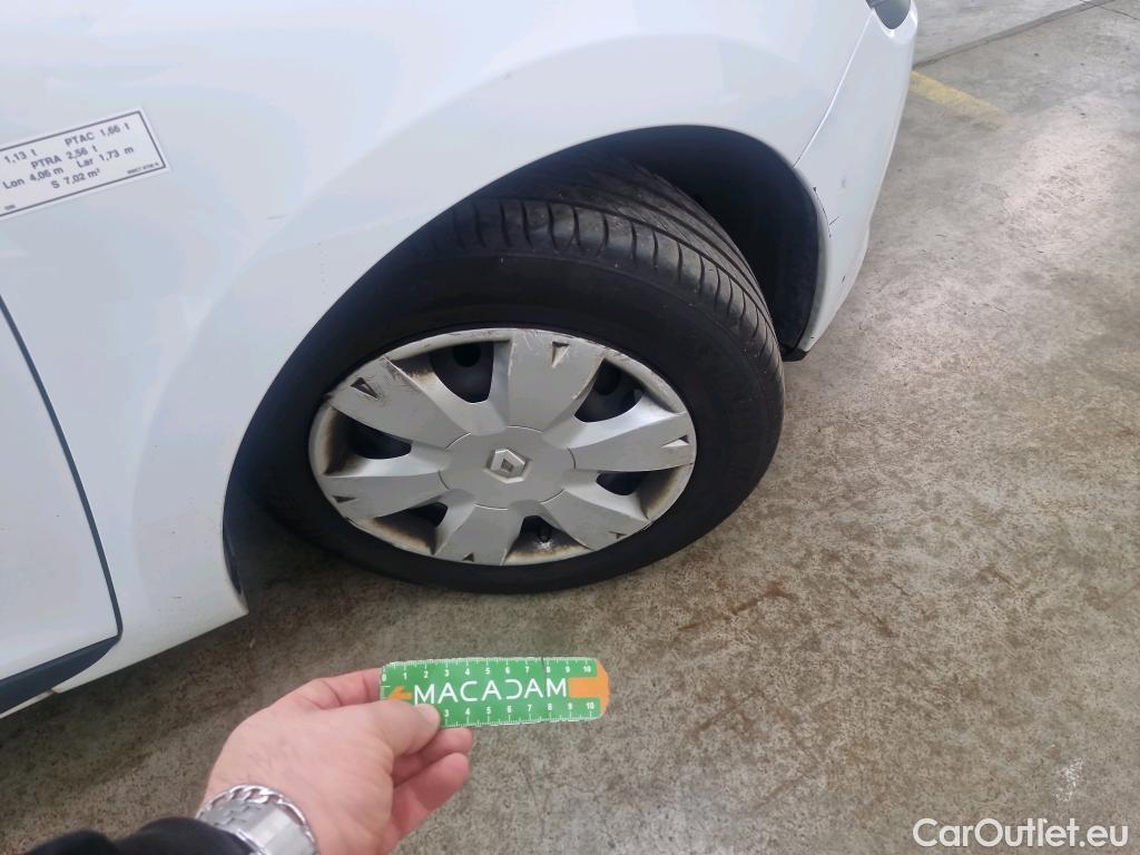  Renault  Clio  IV Air MediaNav 1.5 dCi 75CV BVM5 E6 #80