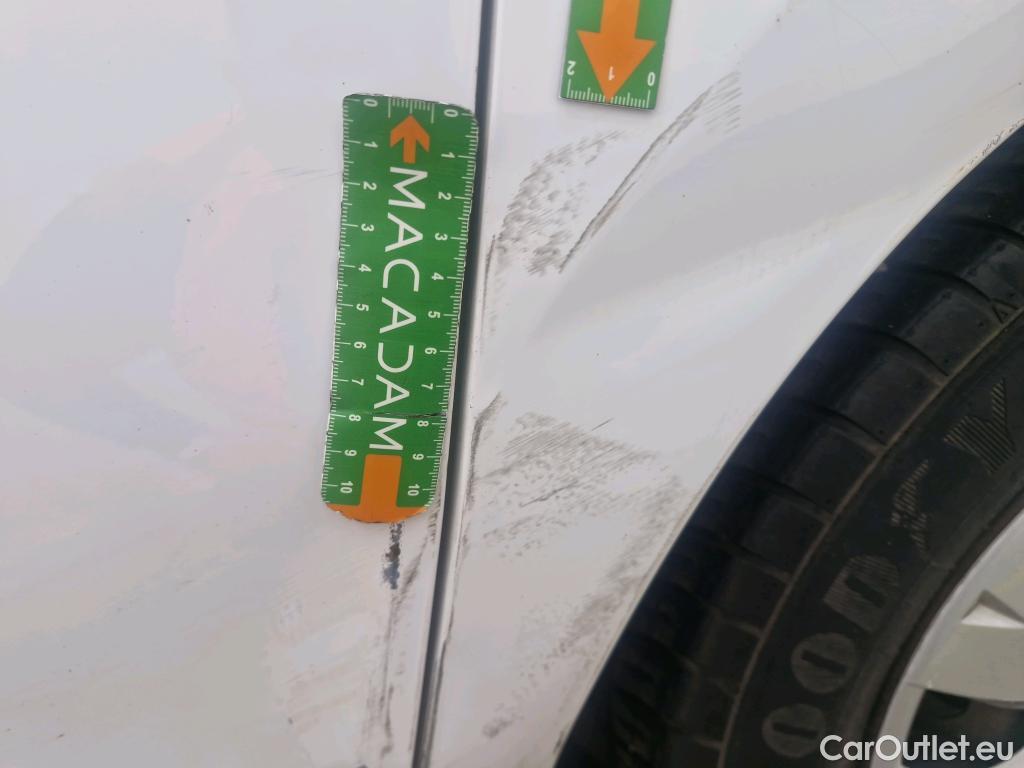  Renault  Clio  IV Air MediaNav 1.5 dCi 75CV BVM5 E6 #18