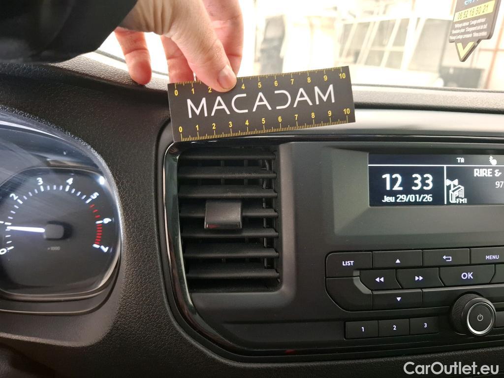  Opel  Vivaro OPEL  / 2019 / 4P / Fourgon tôlé 2.0 Diesel 120 ch Ptac aug L2 Pack clim #13