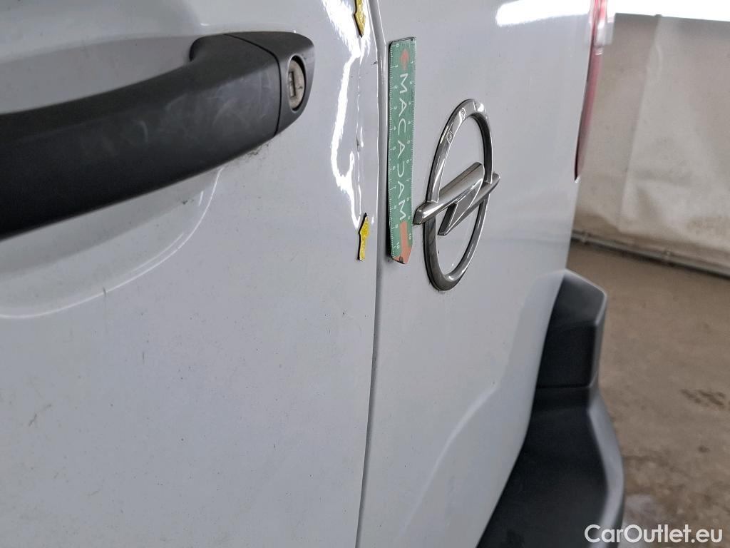  Opel  Combo OPEL  / 2018 / 4P / Fourgonnette 1.5 diesel 100chL1H1/augmen CARGO PACK C #2