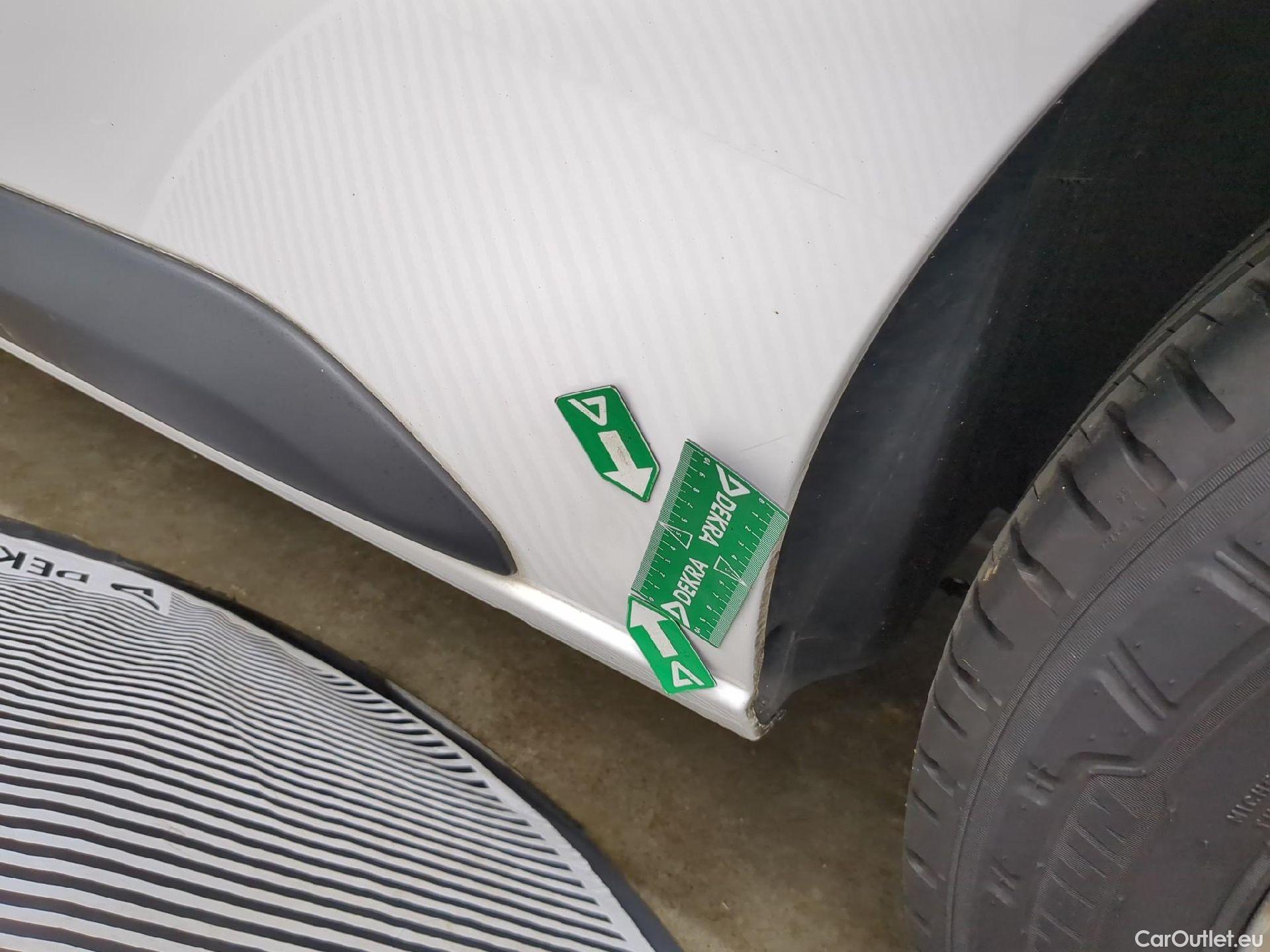  Peugeot  Expert  Fourgon Premium L1 1.5 HDi 100CV BVM6 E6d #45