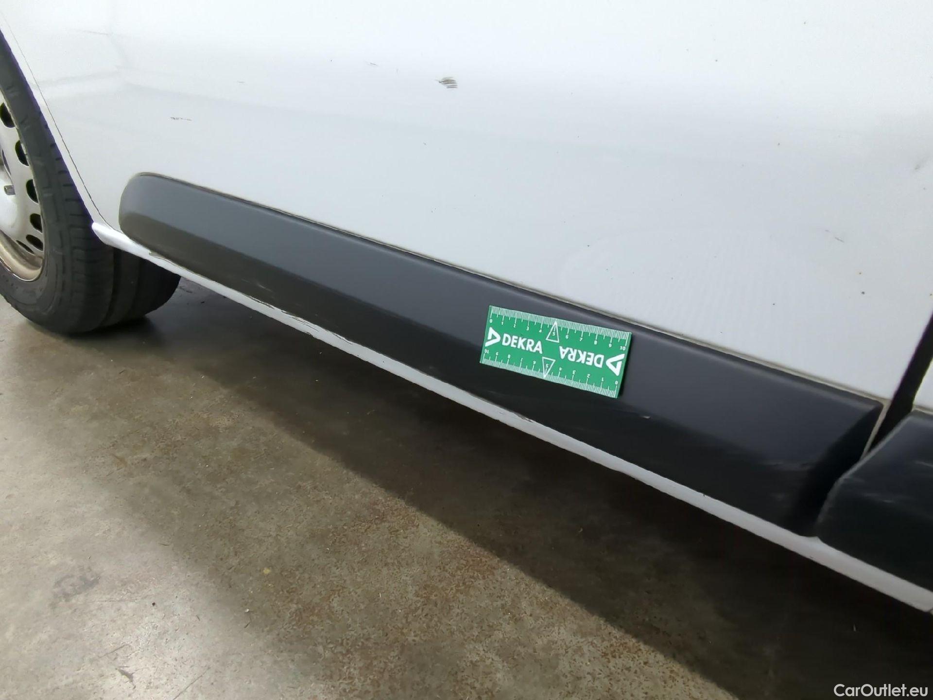  Peugeot  Expert  Fourgon Premium L1 1.5 HDi 100CV BVM6 E6d #19