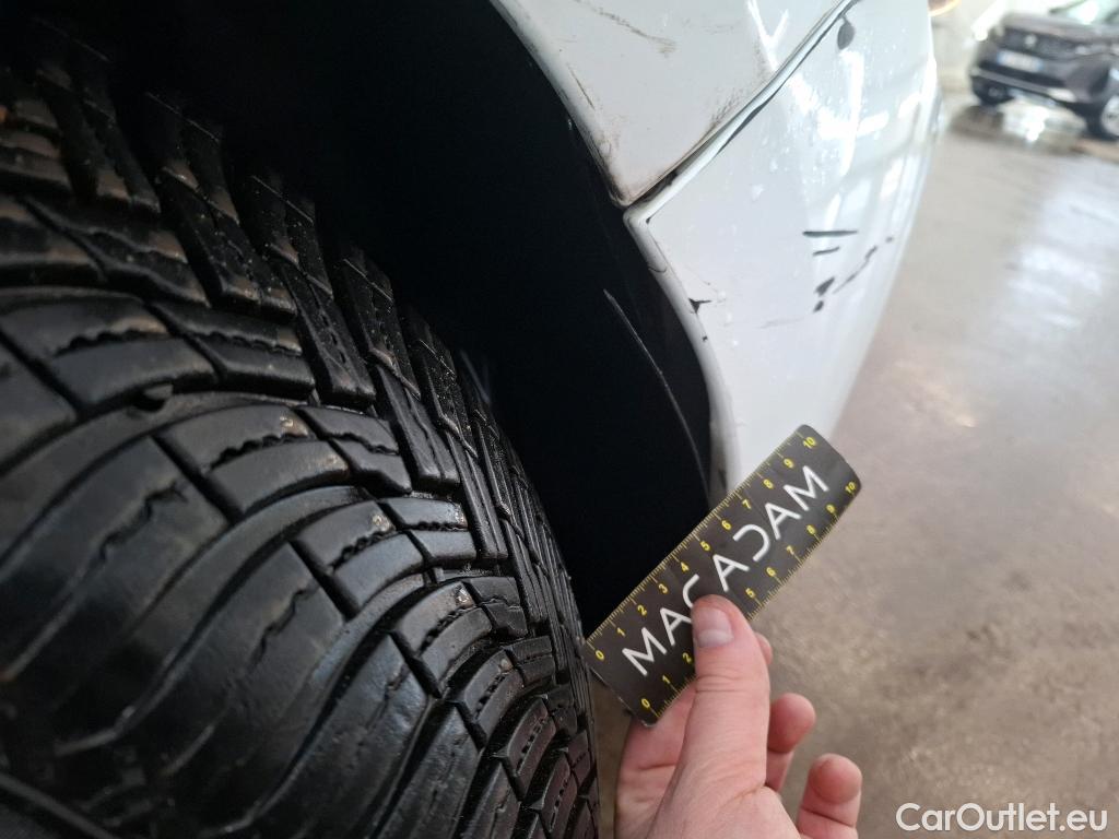  Renault  Clio  IV Air 1.5 dCi 75CV BVM5 E6 #57