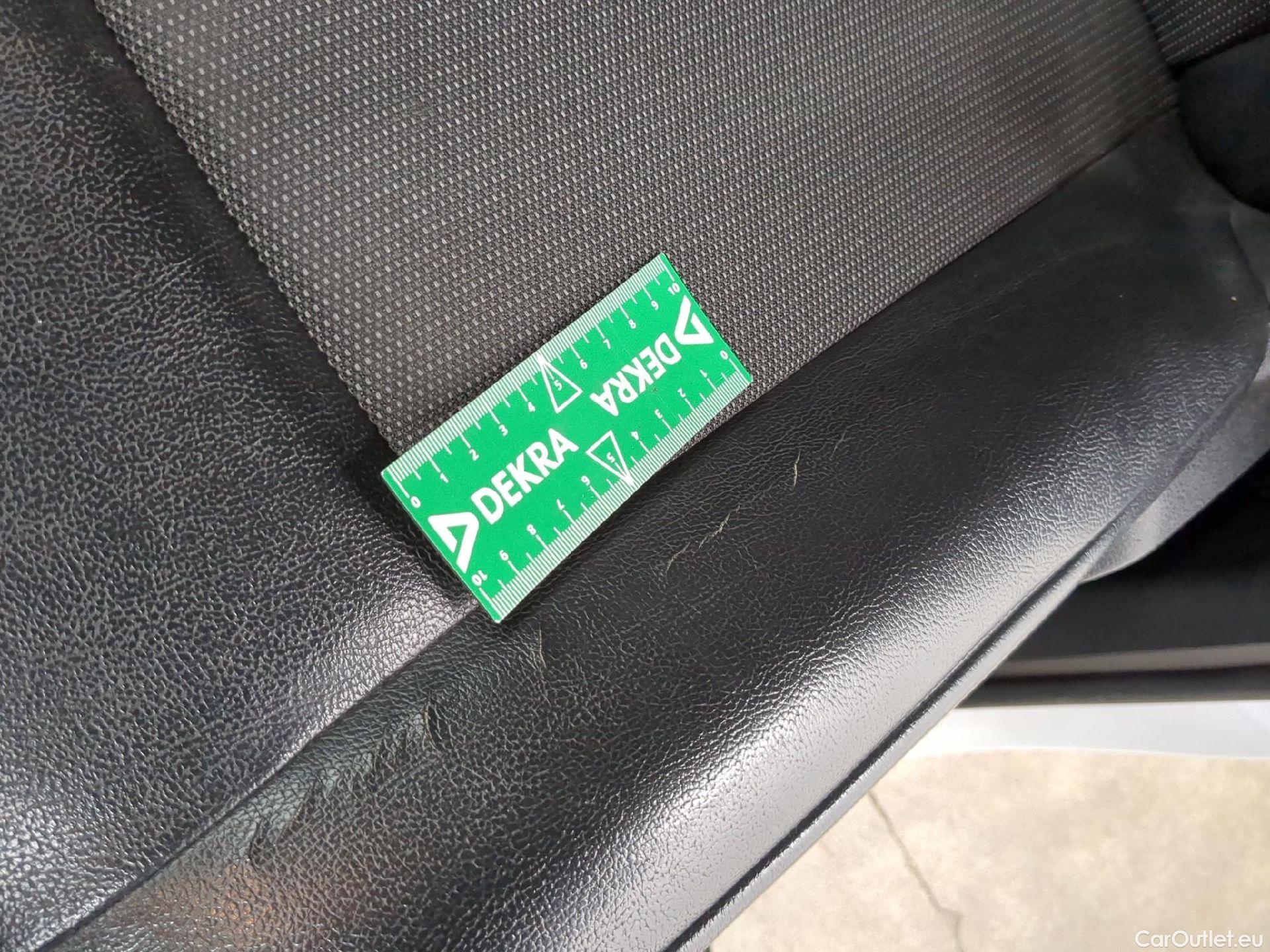  Peugeot  Expert  Fourgon Premium L1 1.5 HDi 100CV BVM6 E6d #2