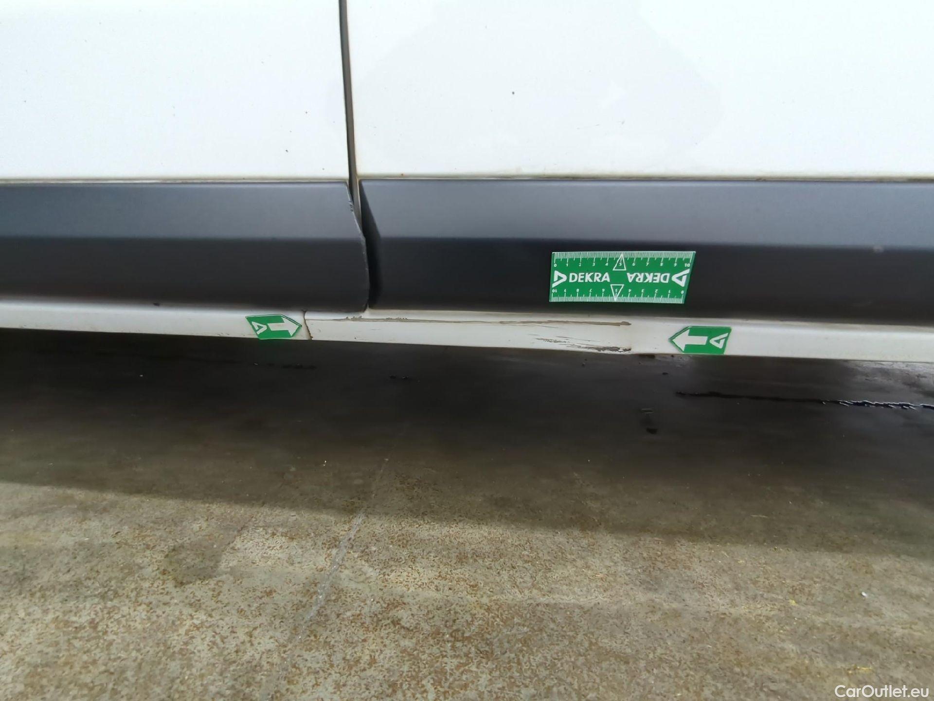  Peugeot  Expert  Fourgon Premium L1 1.5 HDi 100CV BVM6 E6d #50