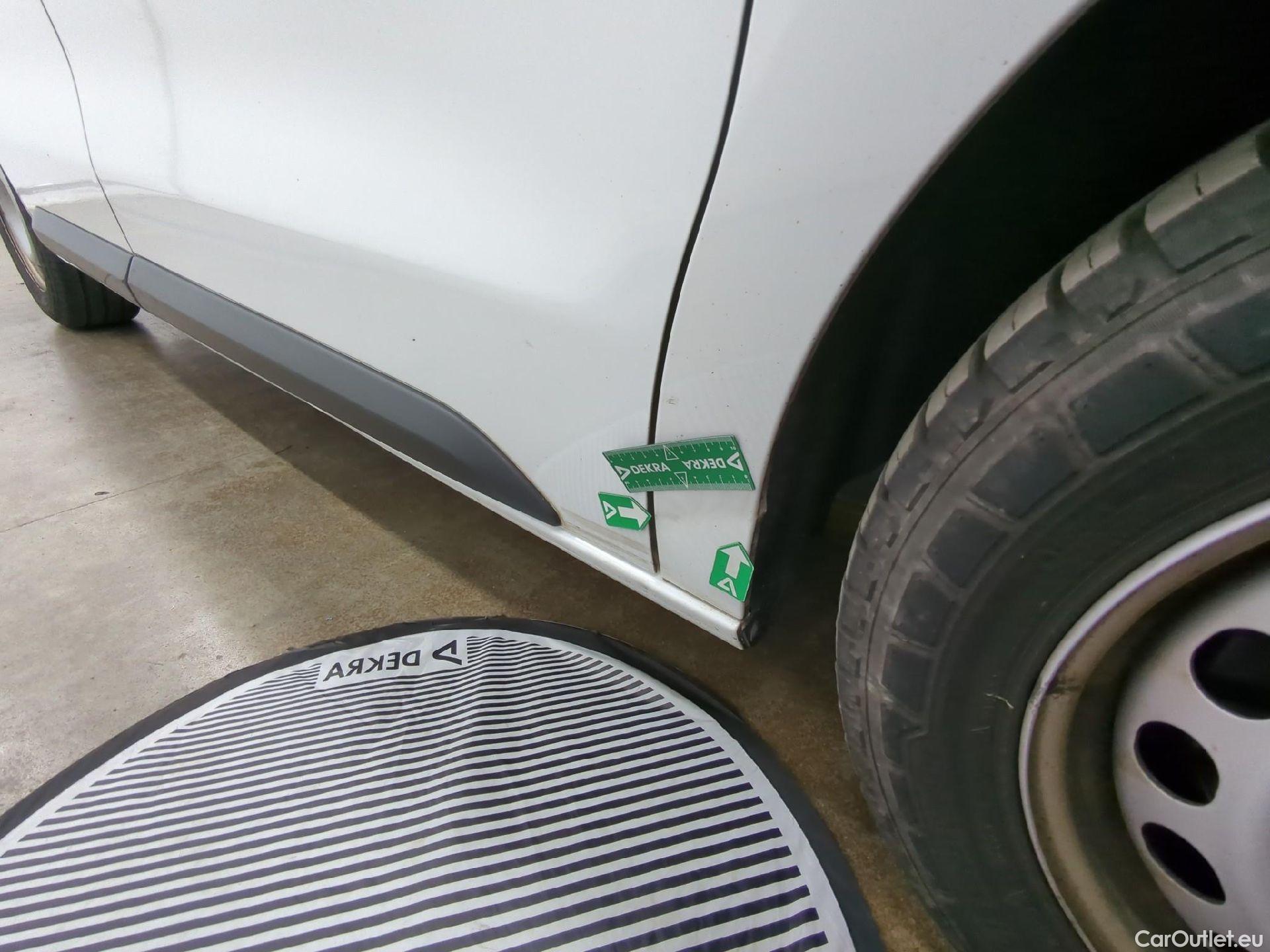  Peugeot  Expert  Fourgon Premium L1 1.5 HDi 100CV BVM6 E6d #29