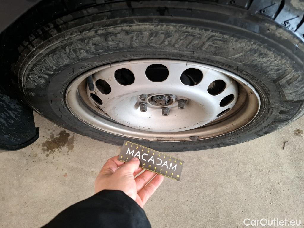  Opel  Vivaro OPEL  / 2019 / 4P / Fourgon tôlé 2.0 Diesel 120 ch Ptac aug L2 Pack clim #15