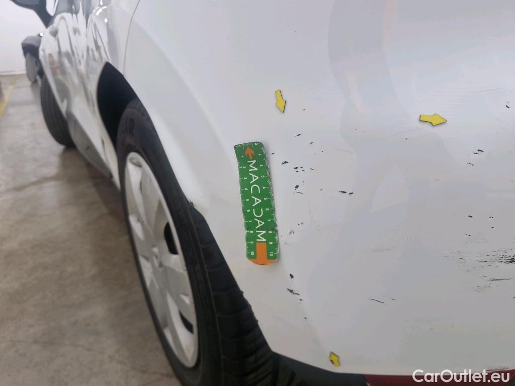  Renault  Clio  IV Air MediaNav 1.5 dCi 75CV BVM5 E6 #32