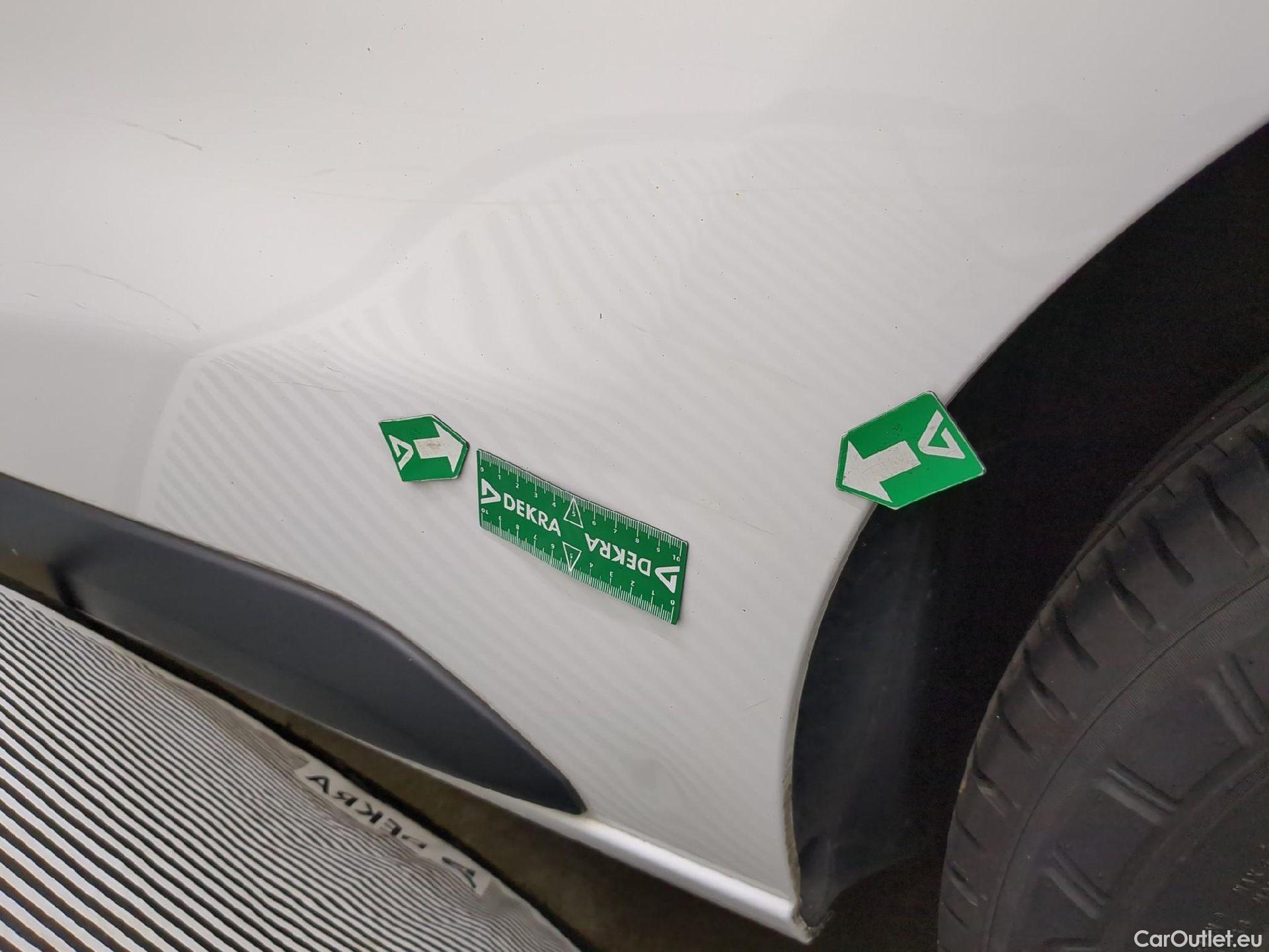  Peugeot  Expert  Fourgon Premium L1 1.5 HDi 100CV BVM6 E6d #47