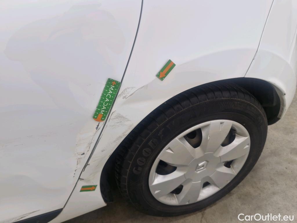  Renault  Clio  IV Air MediaNav 1.5 dCi 75CV BVM5 E6 #15