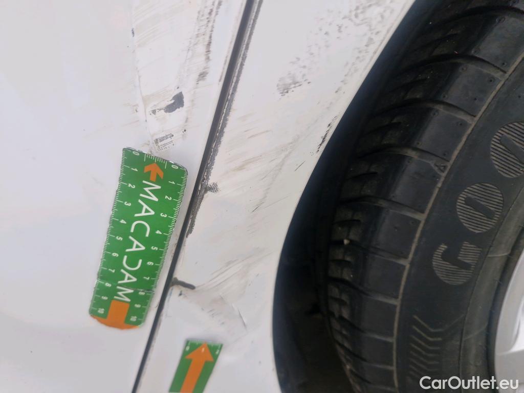  Renault  Clio  IV Air MediaNav 1.5 dCi 75CV BVM5 E6 #19