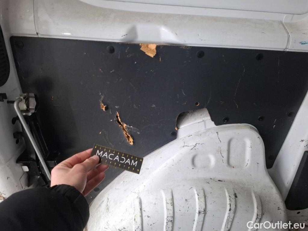  Peugeot  Expert  Fourgon  Fourgon L1H1 Confort 1.6 90CV BVM5 #48