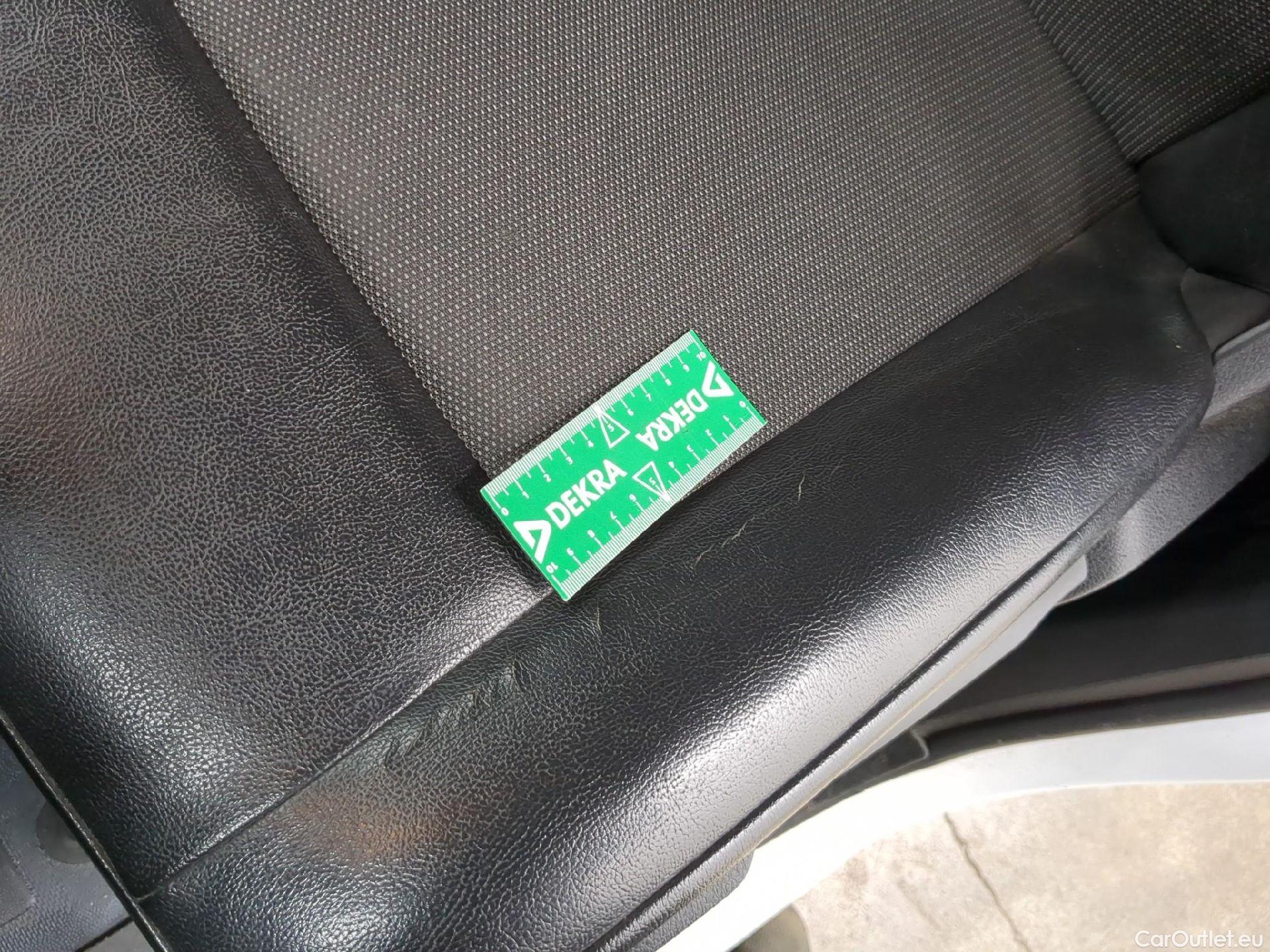  Peugeot  Expert  Fourgon Premium L1 1.5 HDi 100CV BVM6 E6d #1