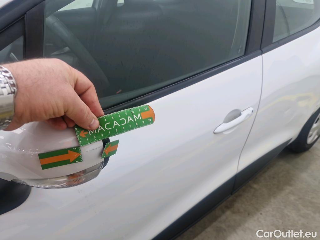  Renault  Clio  IV Air MediaNav 1.5 dCi 75CV BVM5 E6 #85