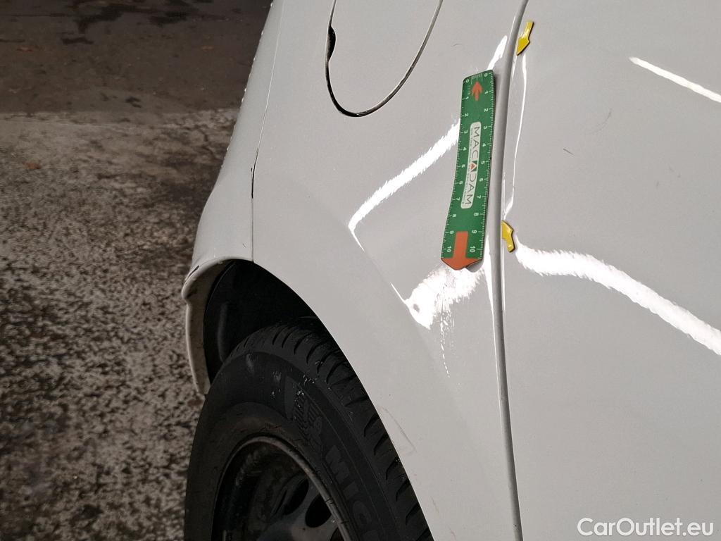  Renault  Clio  IV Air 1.5 dCi 75CV BVM5 E6 #32