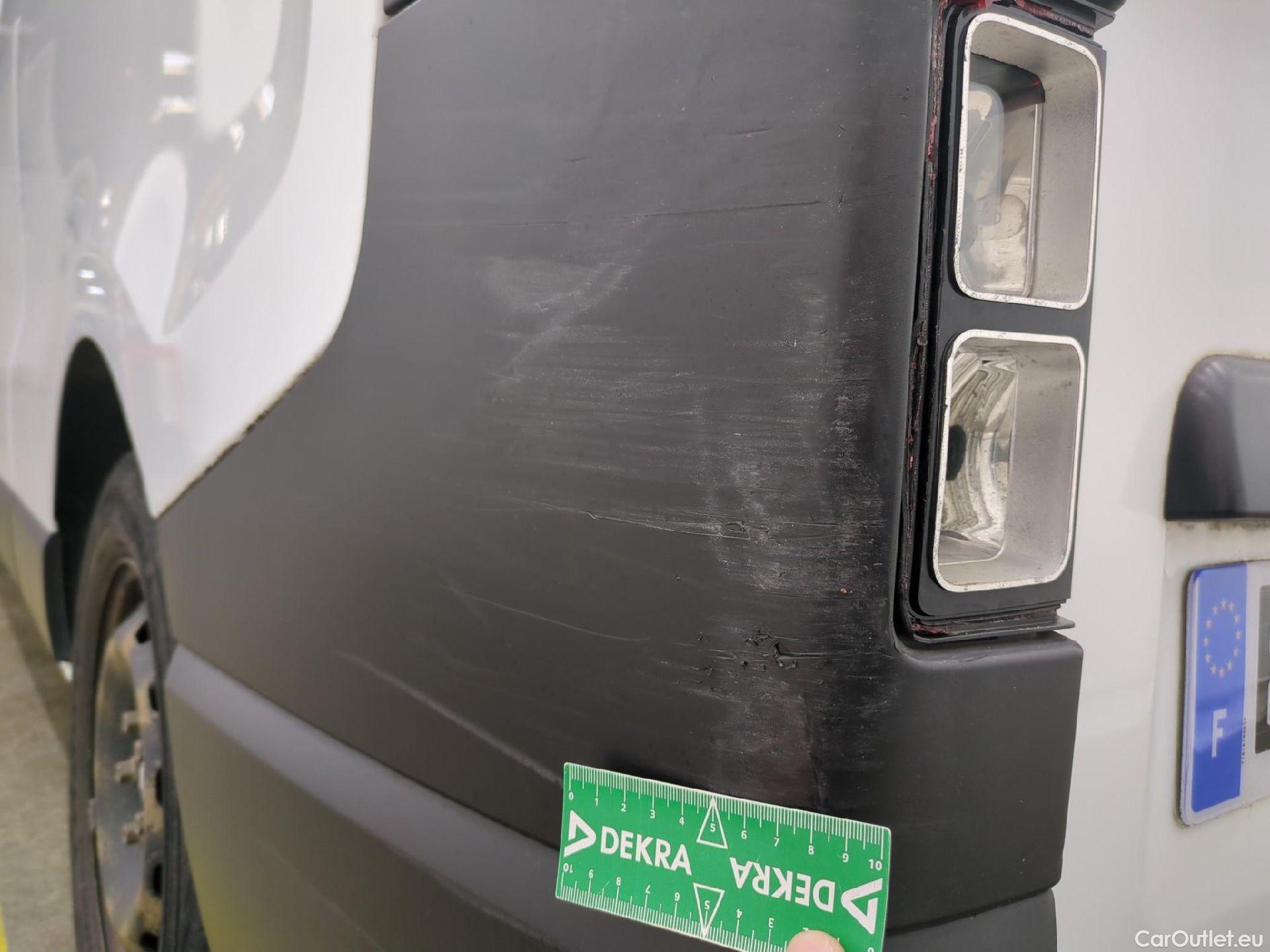  Renault  Trafic  III Fourgon L2H1 1200 Confort 1.6 dCi 120CV BVM6 E6 #88