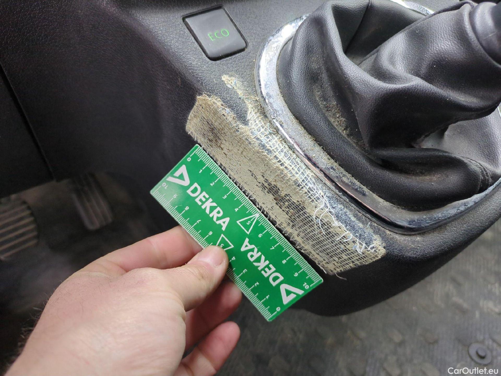  Renault  Trafic  III Fourgon L2H1 1200 Confort 1.6 dCi 120CV BVM6 E6 #12