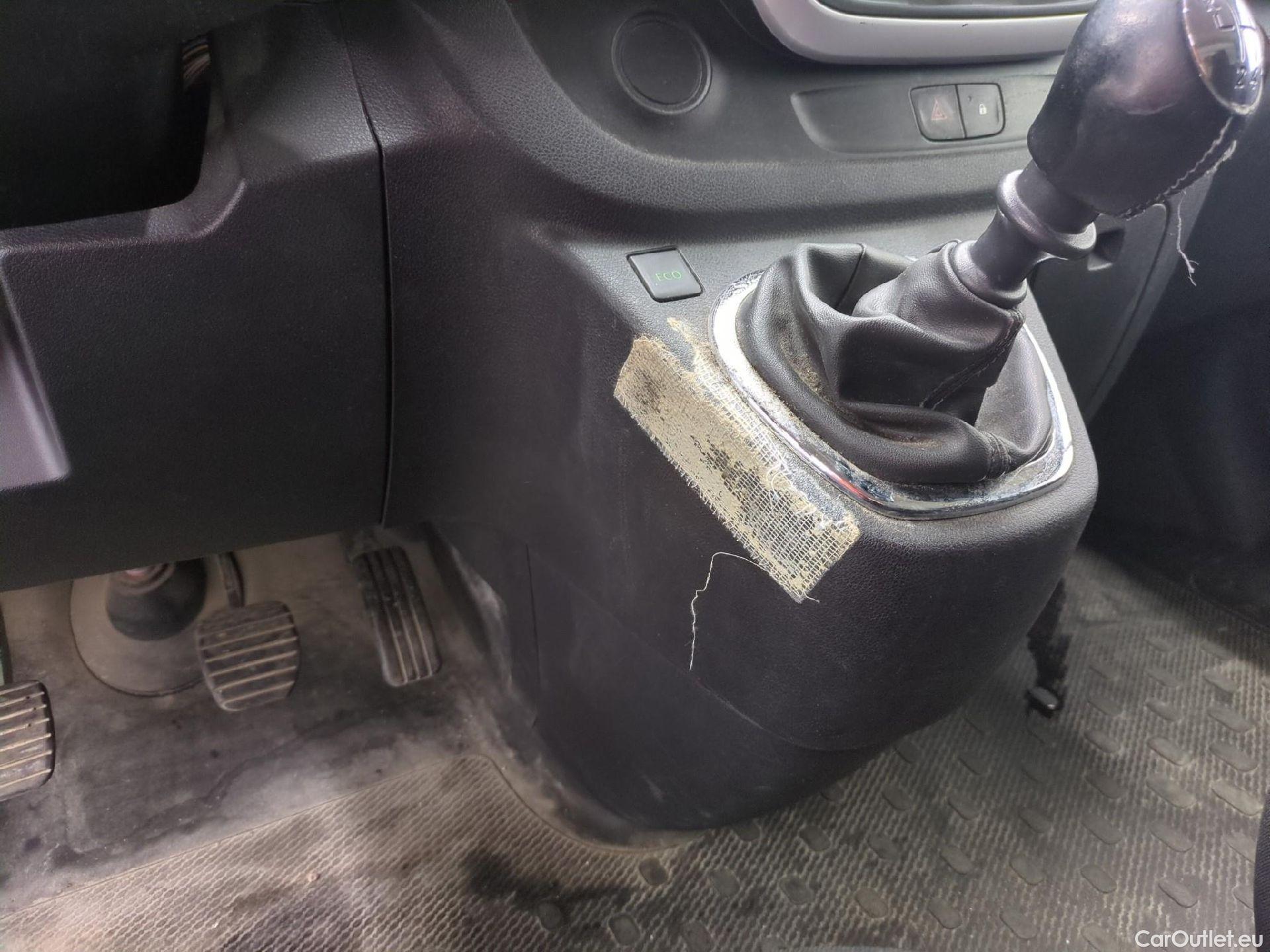  Renault  Trafic  III Fourgon L2H1 1200 Confort 1.6 dCi 120CV BVM6 E6 #11