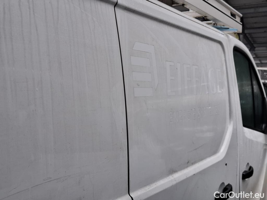  Renault  Trafic RENAULT  / 2019 / 4P / Fourgon tole FG GCF L1H1 1000 dCi 120 #17