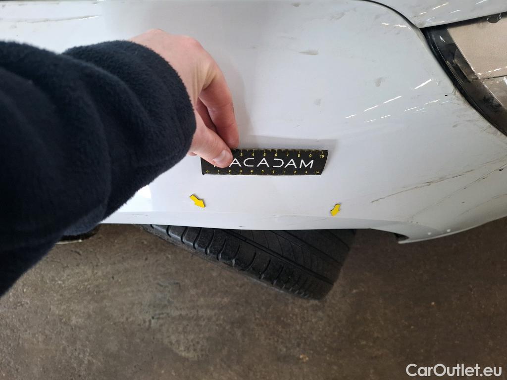  Renault  Megane  IV Berline 5pt. Société Air Nav 1.5 dCi 90CV BVM6 E6 #24