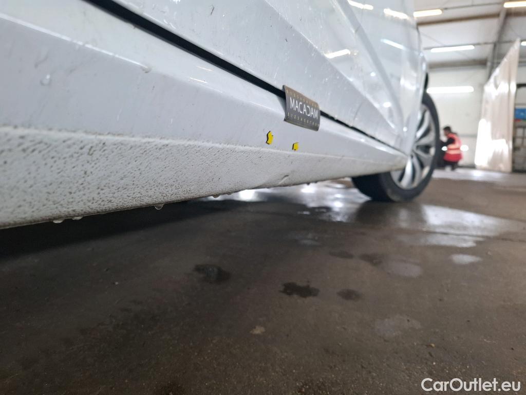  Renault  Megane  IV Berline 5pt. Société Air Nav 1.5 dCi 90CV BVM6 E6 #30