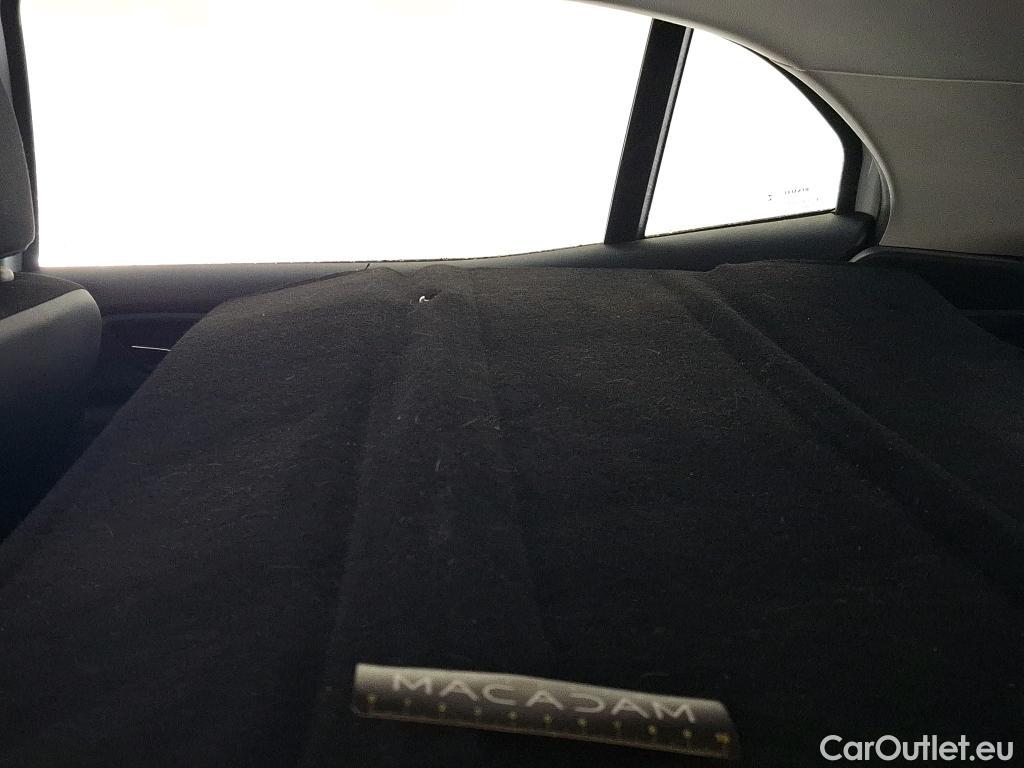  Renault  Megane  IV Berline 5pt. Société Air Nav 1.5 dCi 90CV BVM6 E6 #43