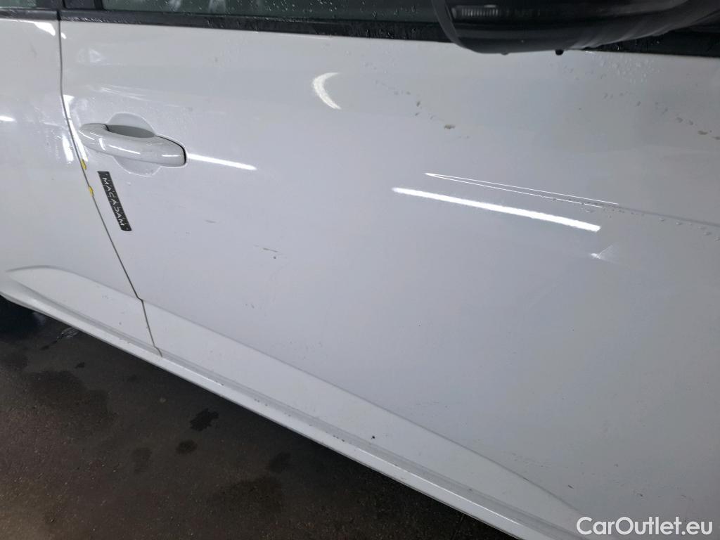  Renault  Megane  IV Berline 5pt. Société Air Nav 1.5 dCi 90CV BVM6 E6 #36