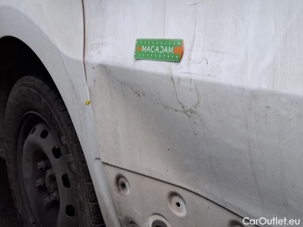  Renault  Trafic RENAULT  / 2019 / 4P / Fourgon tole FG GCF L1H1 1000 dCi 120 #16