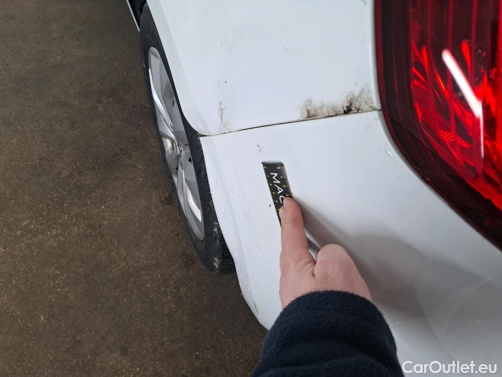  Renault  Megane  IV Berline 5pt. Société Air Nav 1.5 dCi 90CV BVM6 E6 #9